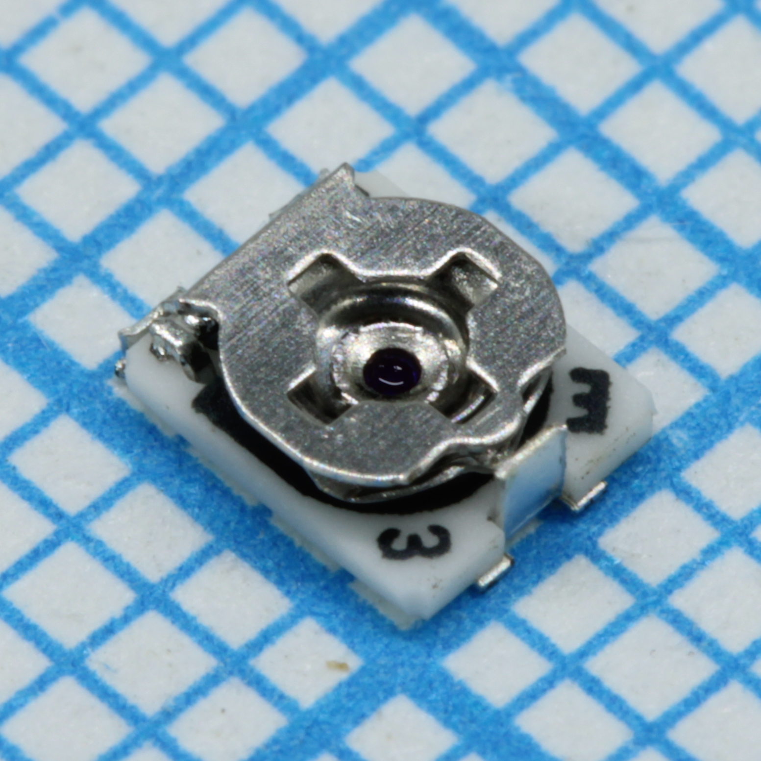 TSR-C3305-202R - Потенциометр SMD 0.15Вт 2кОм