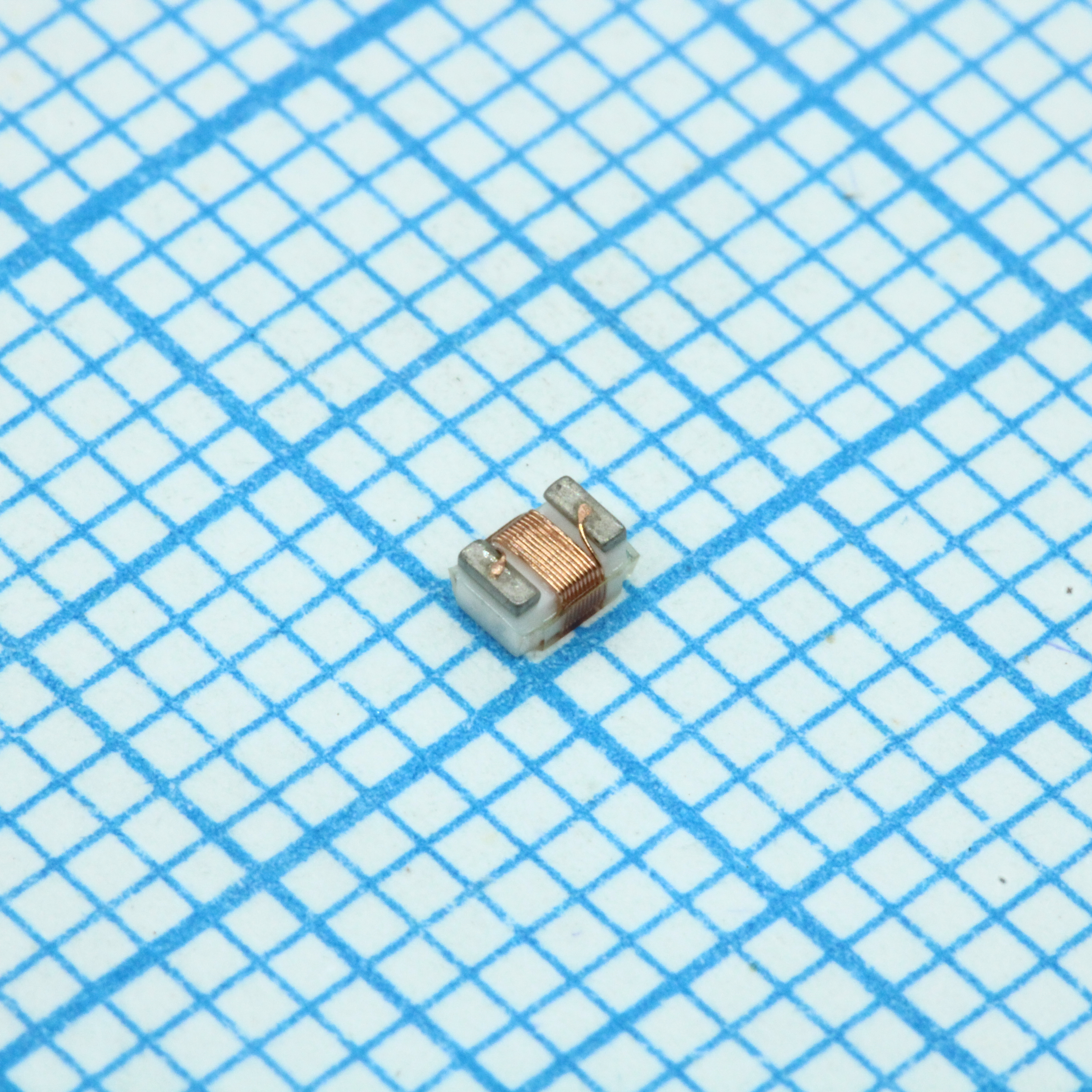 B82498F3121J - Проволочная чип индуктивность 0805 120nH ±5% Ir=440mA 0.31 Ohms