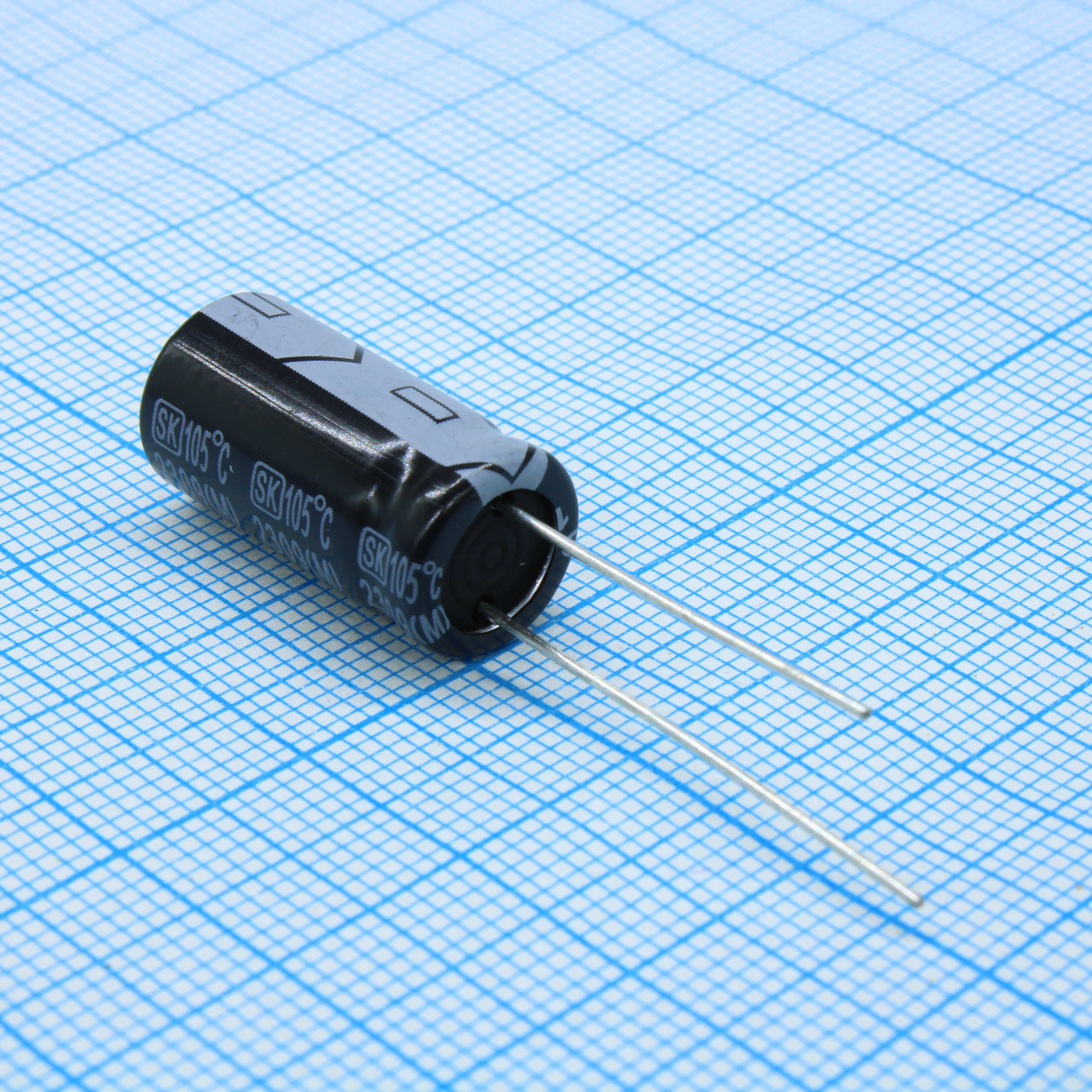 MF035M471G20PKKKS00R - Конденсатор алюминиевый электролитический 470мкФ 35В ±20% (10х20мм) радиальный, шаг 5мм 0.058Ом 1400мА 5000час 105°C россыпь