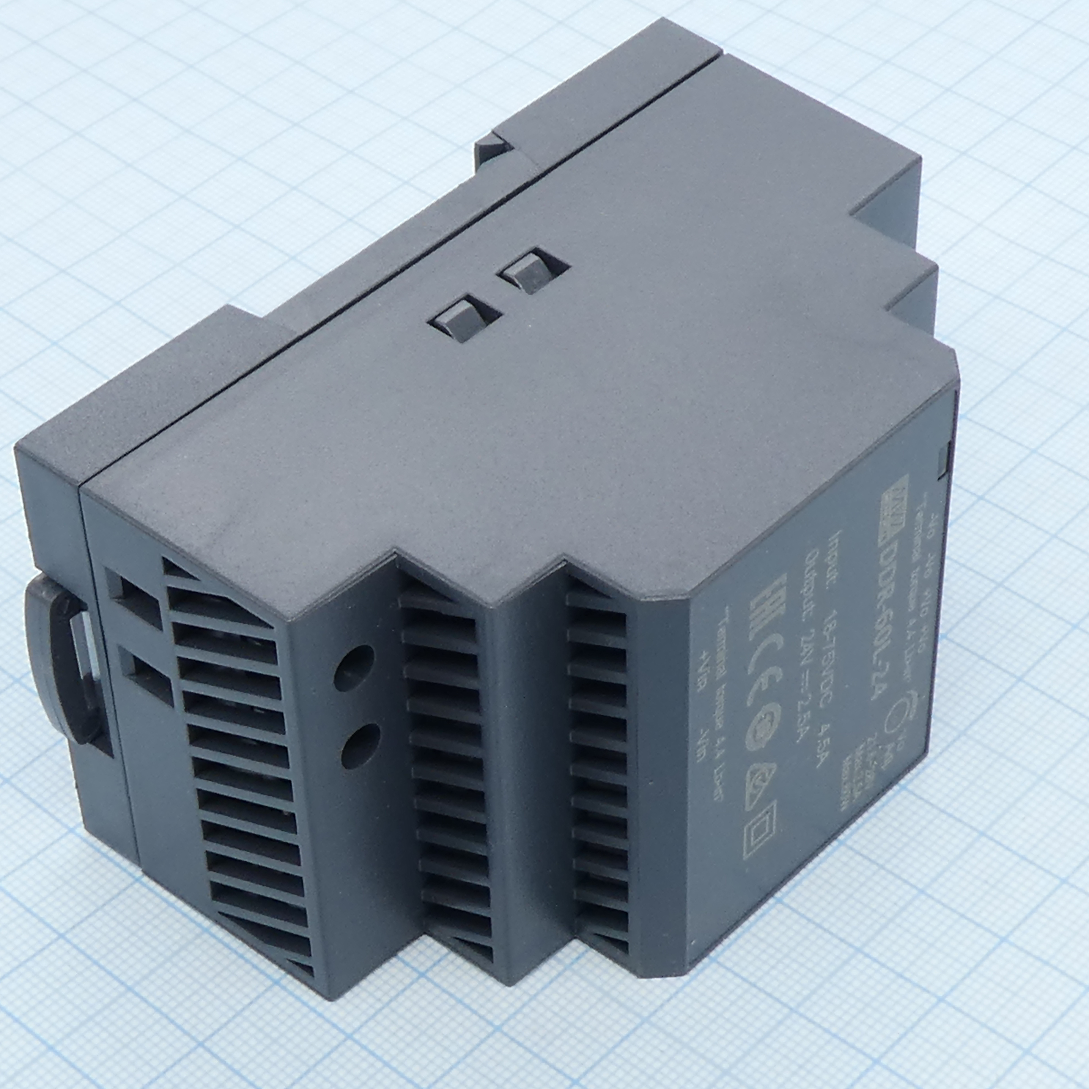 DDR-60L-24 - DC-DC, 60Вт, вход 18…75 В DC, выход 24В/2.5А, изоляция 4000В DC, в кожухе на DIN-рейку, 52.5х90х54.5мм, -40...+85°С