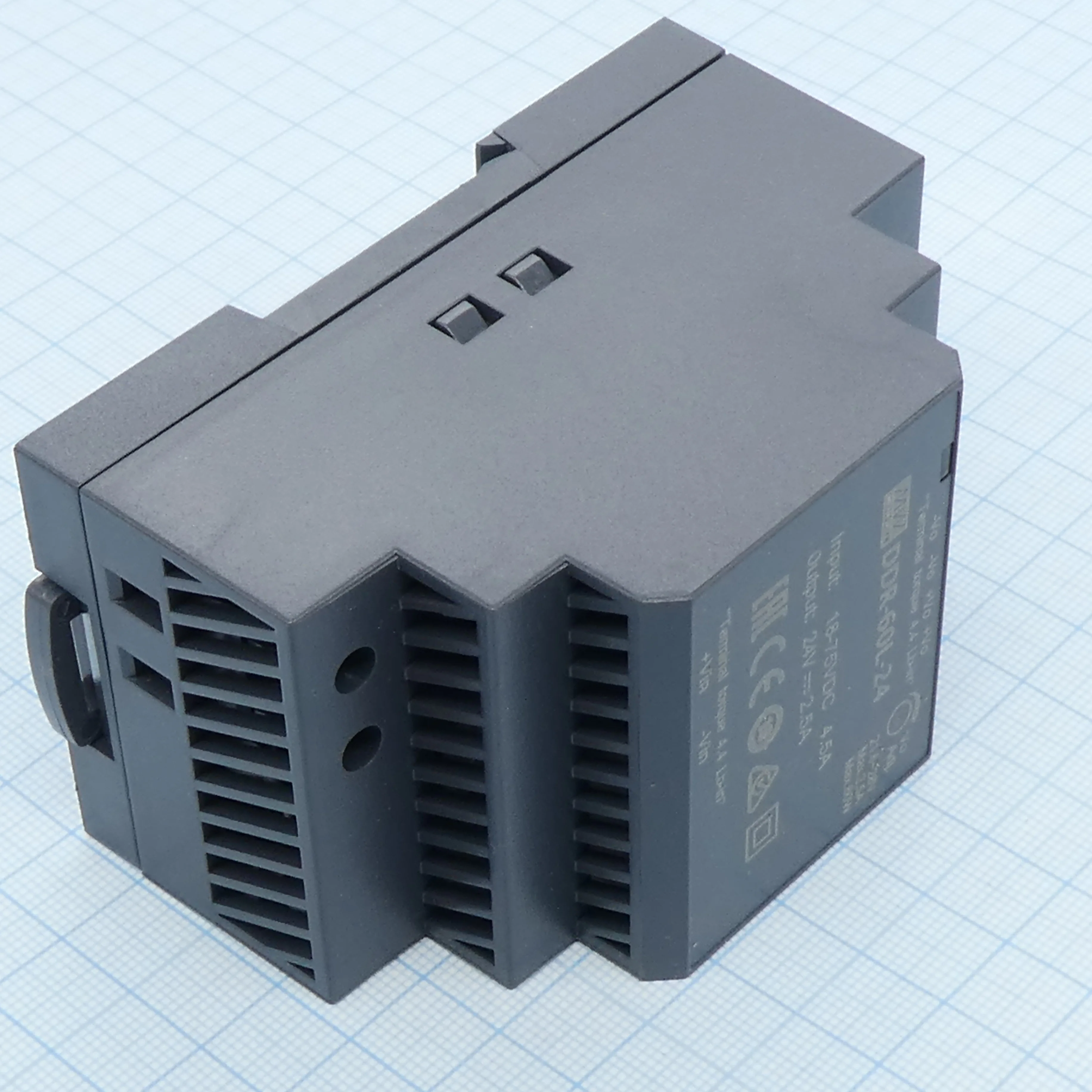 DDR-60L-24 - DC-DC, 60Вт, вход 18…75 В DC, выход 24В/2.5А, изоляция 4000В DC, в кожухе на DIN-рейку, 52.5х90х54.5мм, -40...+85°С