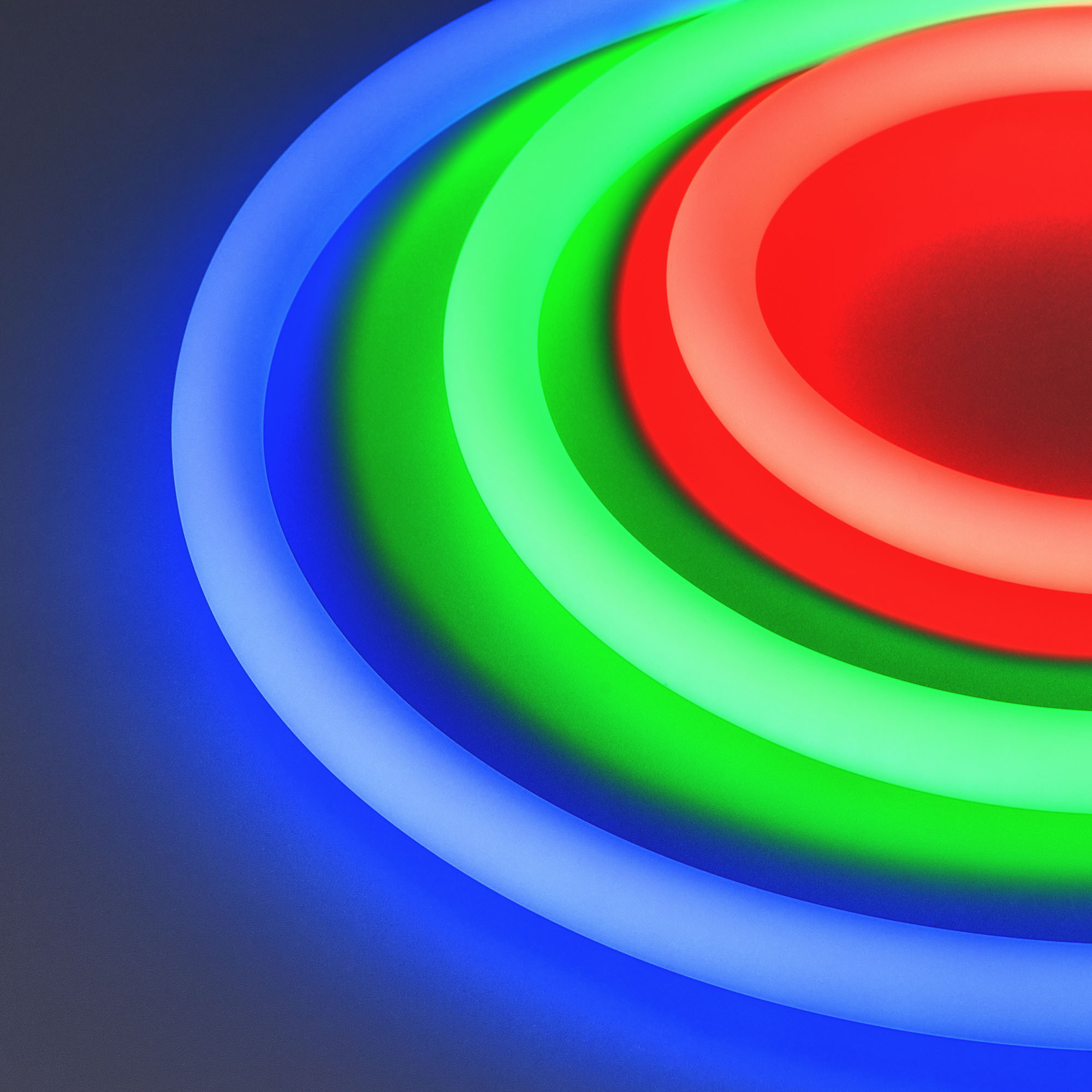 Лента герметичная MOONLIGHT-TOP-G280-D18mm 24V RGB 360deg (13 W/m, IP65, 3838, 5m, wire x1) 038762 - Гибкая герметичная лента (неон серии MOONLIGHT), сечение 18х18 мм. Светодиоды SMD 3838 280 шт/м. Цвет свечения RGB, угол излучения 360°. Мощность 13 Вт/м,