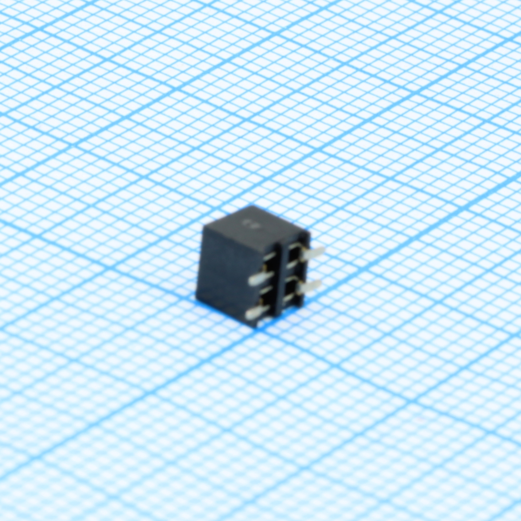DS1026-09-2X2S8BSXBX - Разъем на плату 2х2 контакта шаг 2,00мм SMT