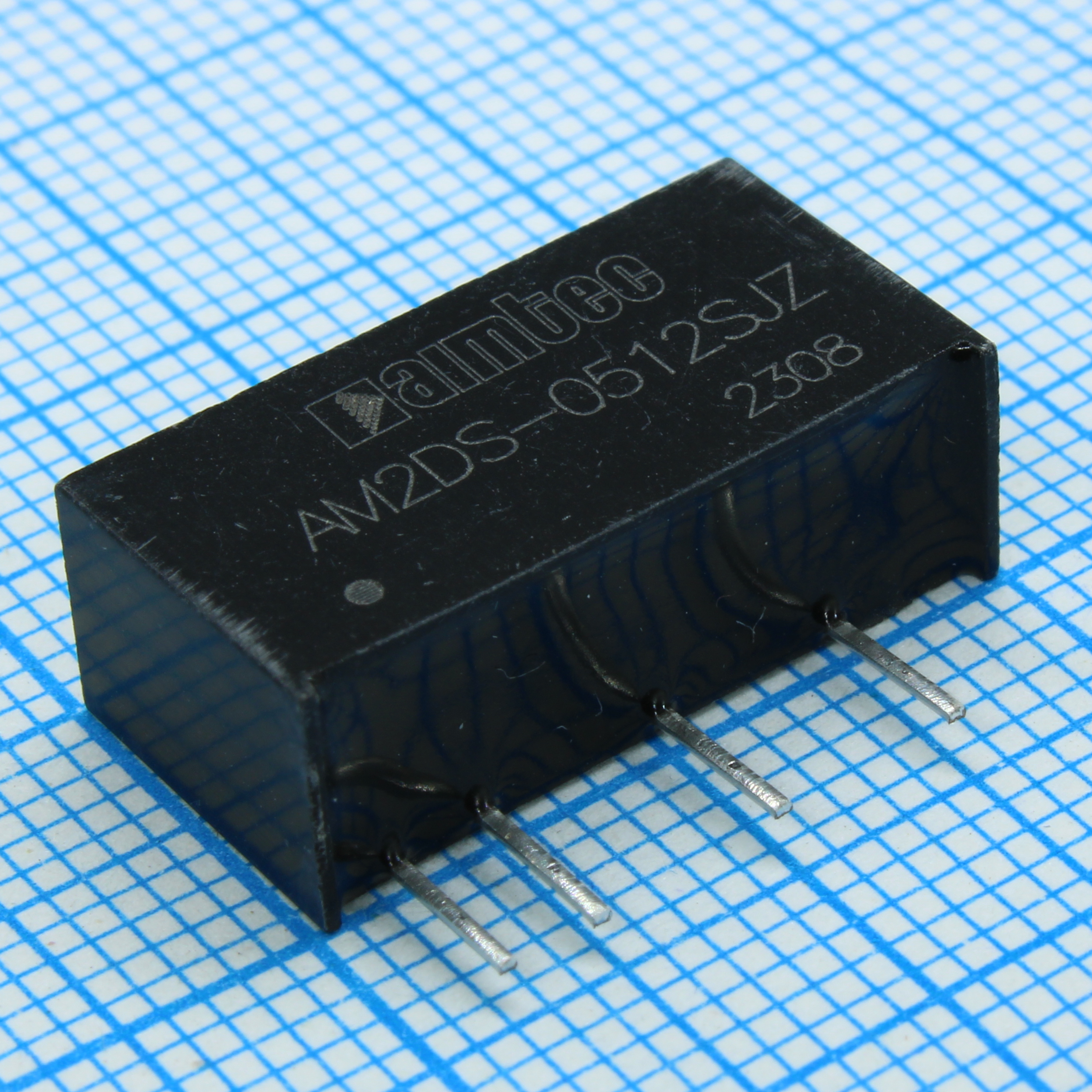 AM2DS-0512SJZ - DC/DC, 2Вт, вход 4.5…5.5В, выход 12В/0.016…0.167А, изоляция 1000В DC, КПД 85%, максимальная емкостная нагрузка не более 560мкФ, SIP7, 19.65x7.05x10.16мм, -40…105°C, пластик