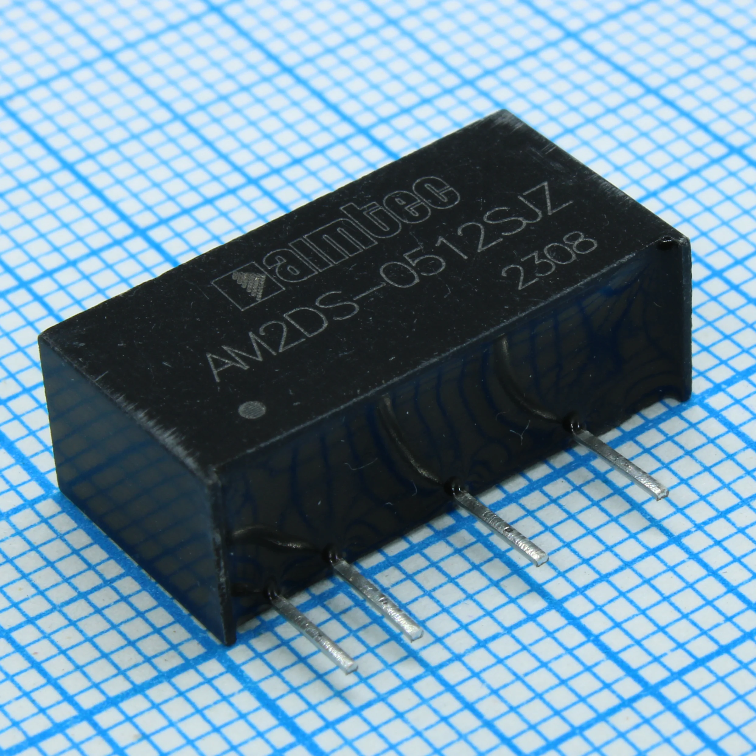 AM2DS-0512SJZ - DC/DC, 2Вт, вход 4.5…5.5В, выход 12В/0.016…0.167А, изоляция 1000В DC, КПД 85%, максимальная емкостная нагрузка не более 560мкФ, SIP7, 19.65x7.05x10.16мм, -40…105°C, пластик