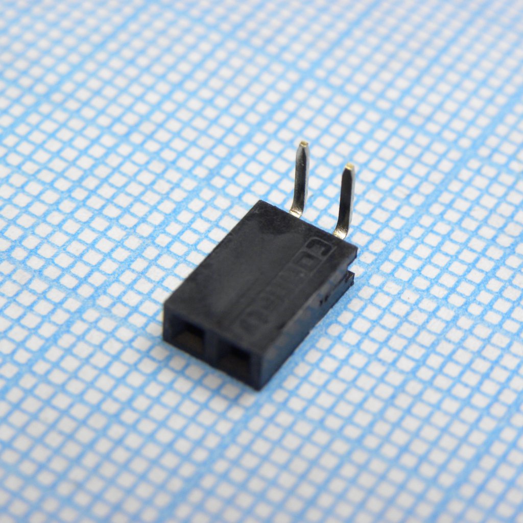 DS1024-1X2R2 - Гнездо на плату угловое 1x2 конт., шаг 2.54 мм., длина 8.5мм