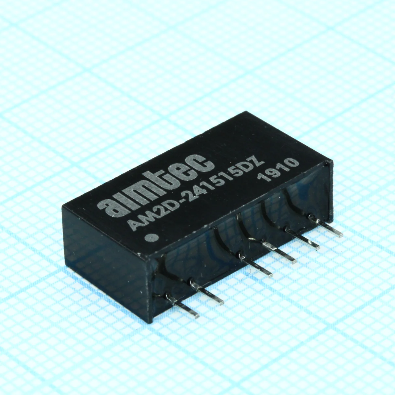 AM2D-241515DZ - DC/DC, 2Вт, вход 21.6…26.4В, выход 2x15В/2x0.067А, изоляция 1000В DC, КПД 80%, максимальная емкостная нагрузка не более ±220мкФ, SIP7, 19.5x7.2x10мм, -40…85°C, пластик