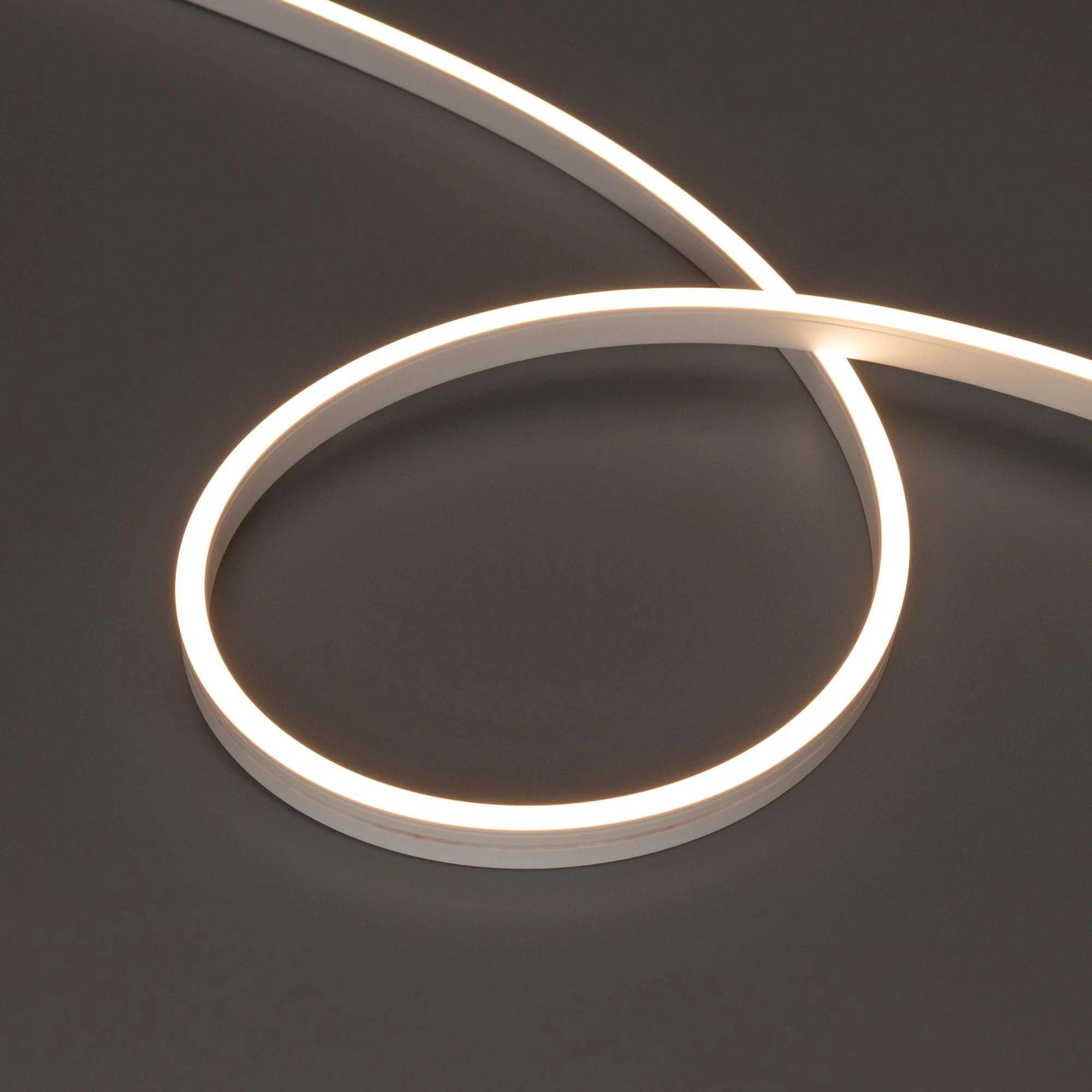 Лента герметичная MOONLIGHT-SIDE-A120-06x12mm 24V Warm3000 (9.6 W/m, IP65, 5m, wire x2) 041035 - Гибкая герметичная лента (неон серии MOONLIGHT), сечение 6х12 мм. Светодиоды SMD 2835 120 шт/м. Цвет свечения ТЕПЛЫЙ БЕЛЫЙ (3000 К), индекс цветопередачи CRI>