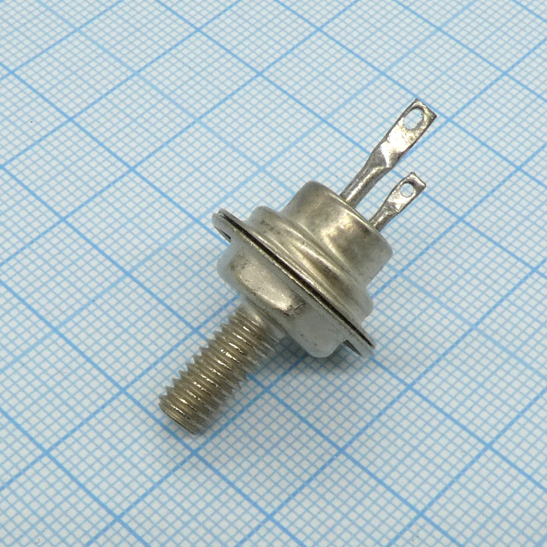 КУ201И - Тиристор 200В 2А