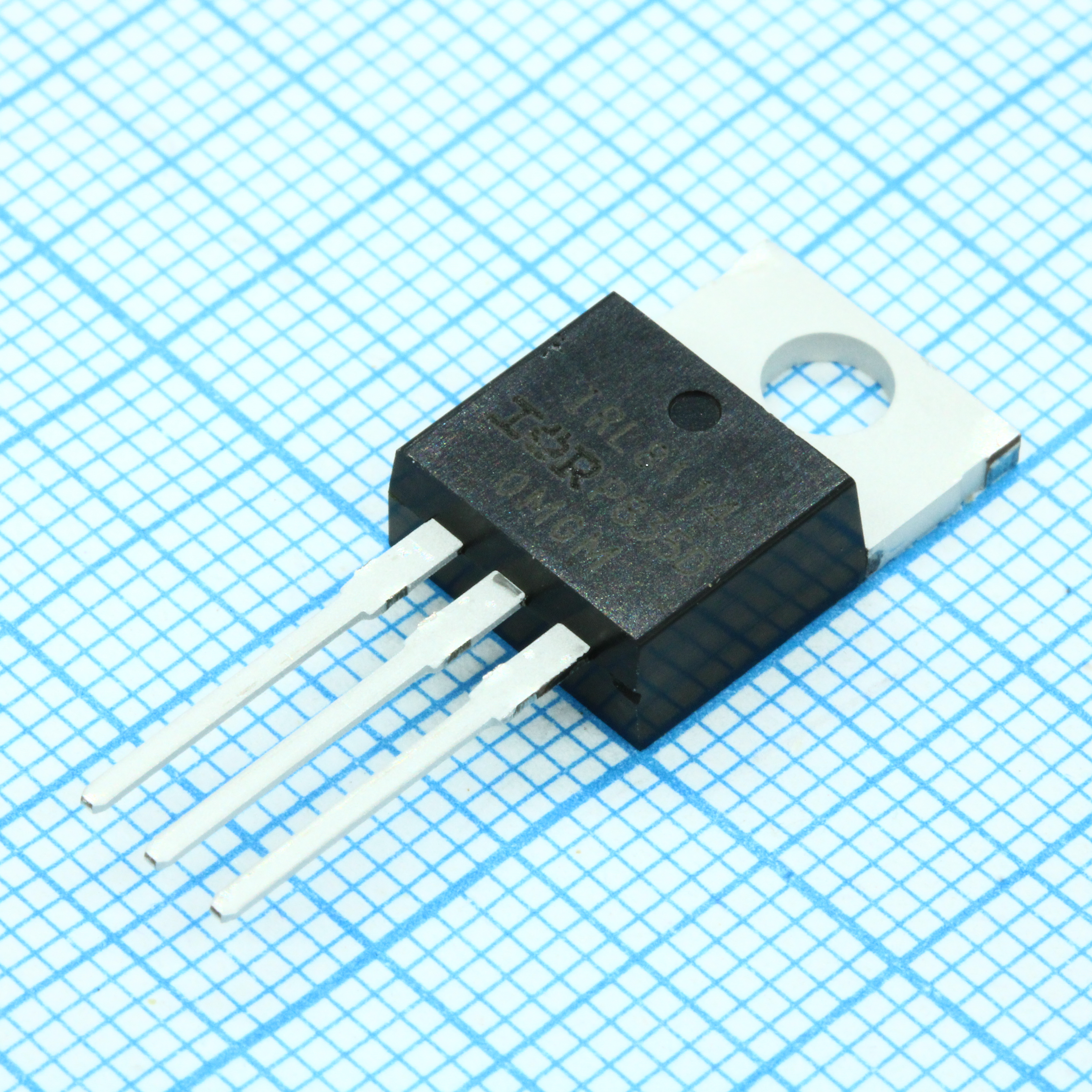 IRL8114PBF - Транзистор полевой MOSFET N-канальный 30В 120A 3-Pin(3+Tab) TO-220АВ туба