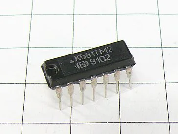 Микросхема К561ТМ2