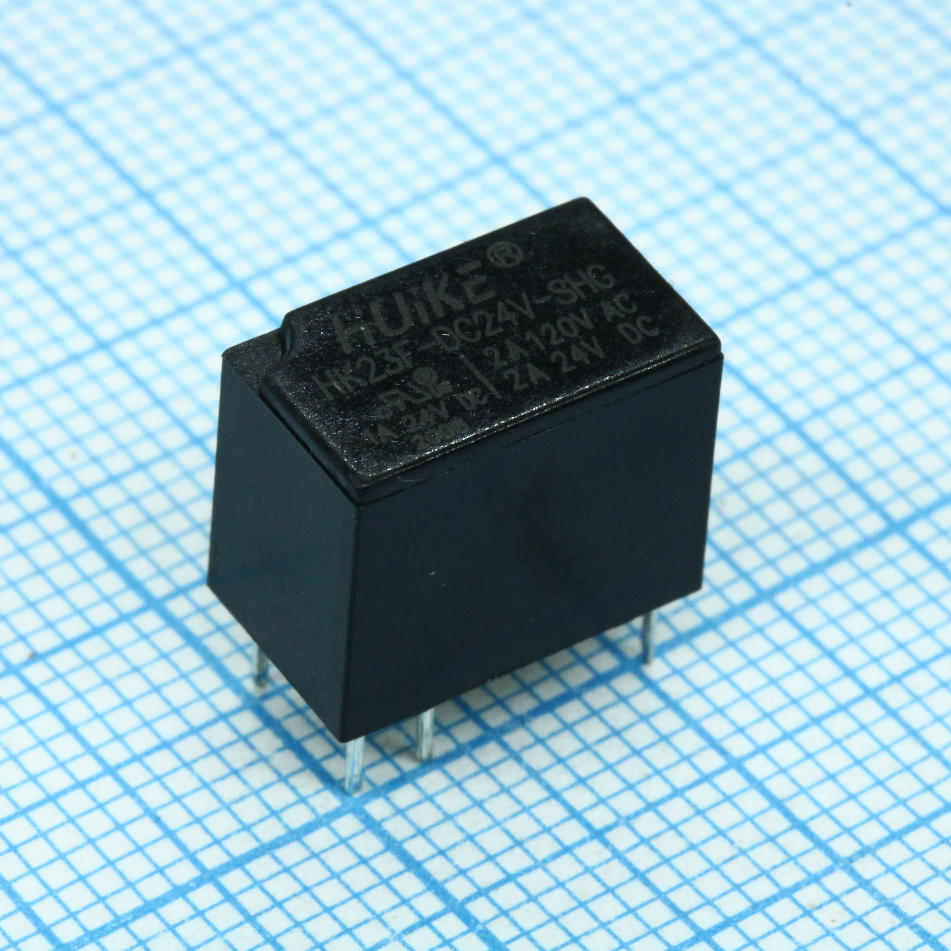 HK23F-DC24V-SHG - Миниатюрное сигнальное реле 2А одна контактная группа на переключение катушка 24В 0.2Вт