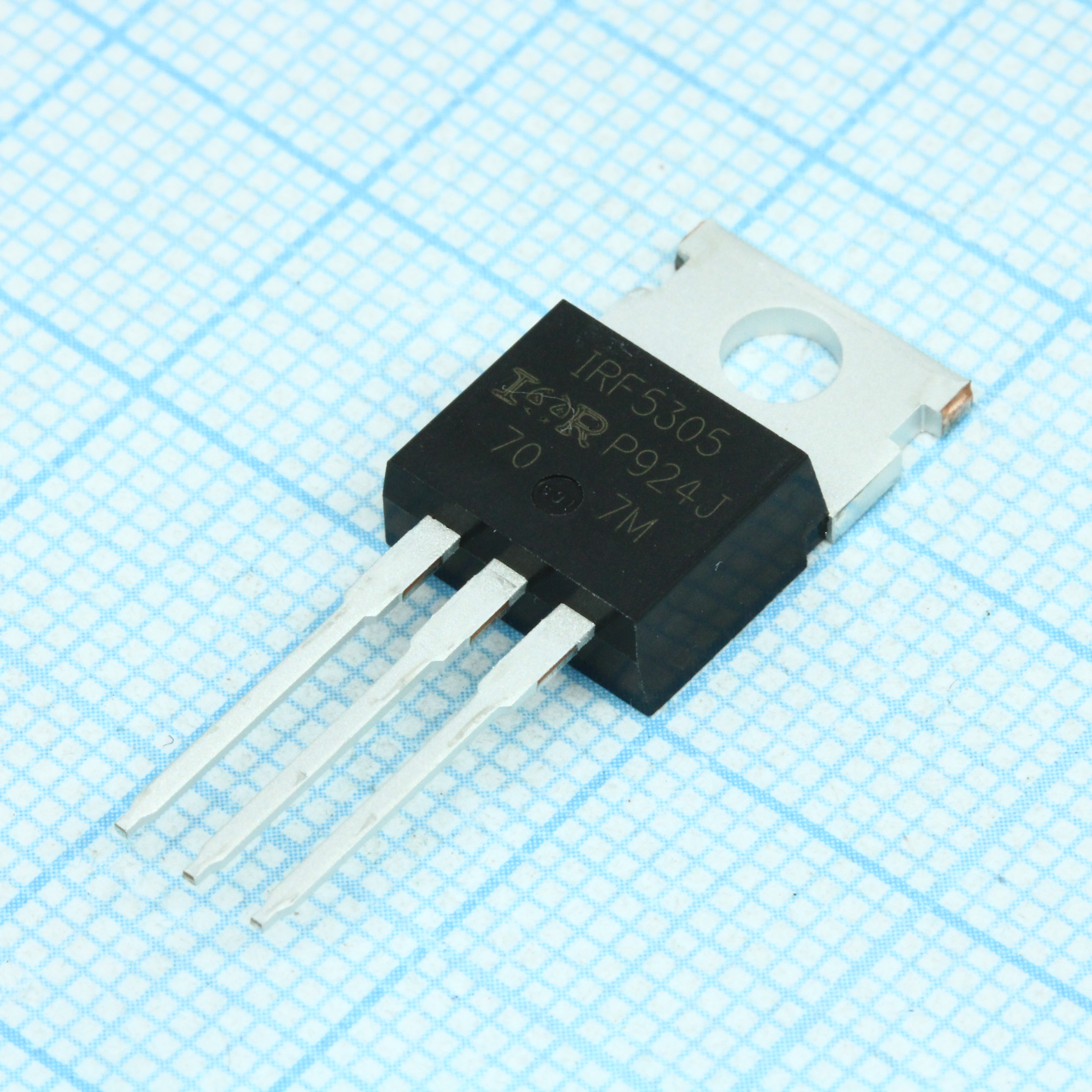IRF5305PBF - Транзистор полевой MOSFET P-канальный 55В 31А 110Вт, 0.06 Ом