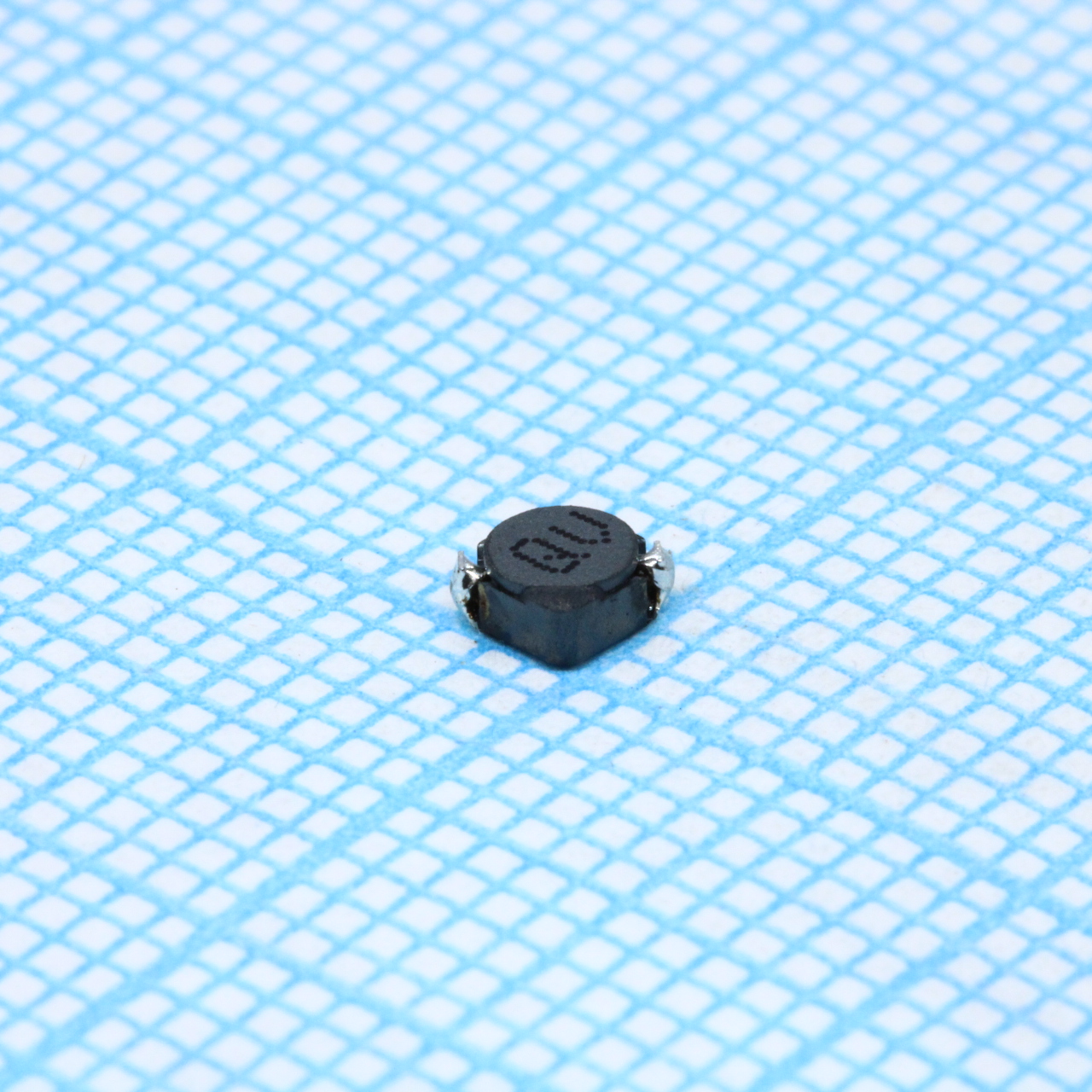 CDRH2D14NP-R60NC - Силовая SMD индуктивность 0.6мкГн ±35% 2.2A 0.033Ом c магнитным экраном