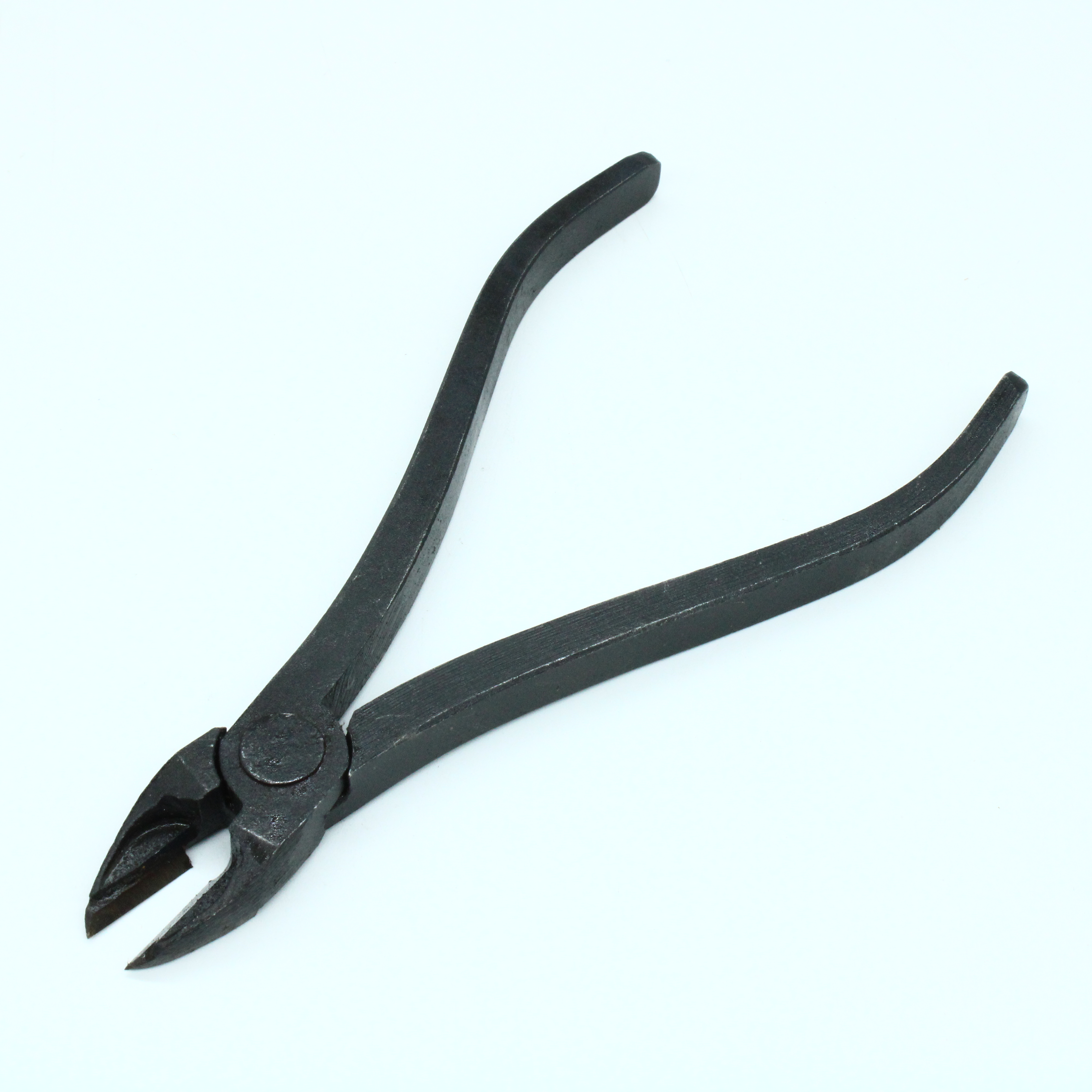 ИН-0004 кусачки боковые, прямые, победитовые - Бокорезы с победитовыми напайками, обеспечивают плоский рез без фаски