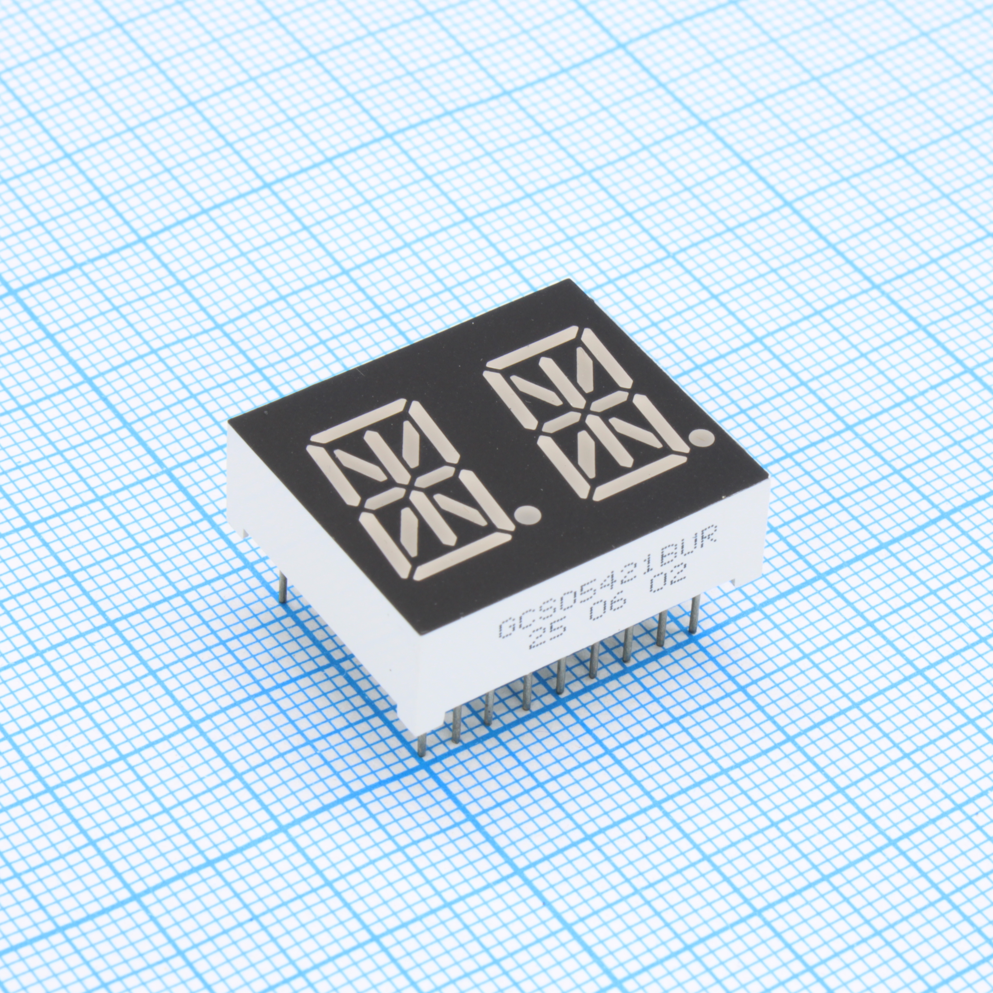 GCS05421BUR - 2-х разрядный индикатор 13,8мм/красный/635нм/ 2,05в/ 40-55мкд, общий анод