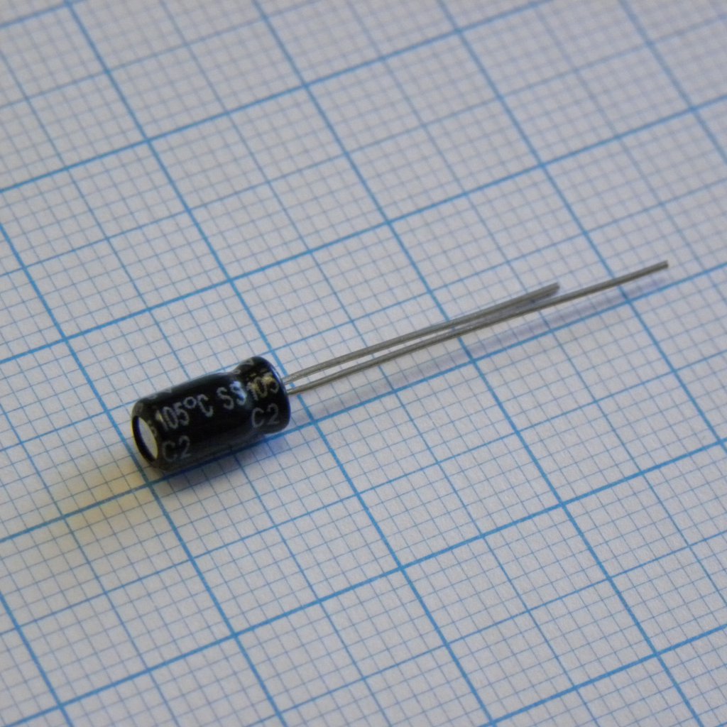 SS050M1R00B1F-0407 - Конденсатор радиальный миниатюрный 1мкФ 50В ±20% 4*7 105°С