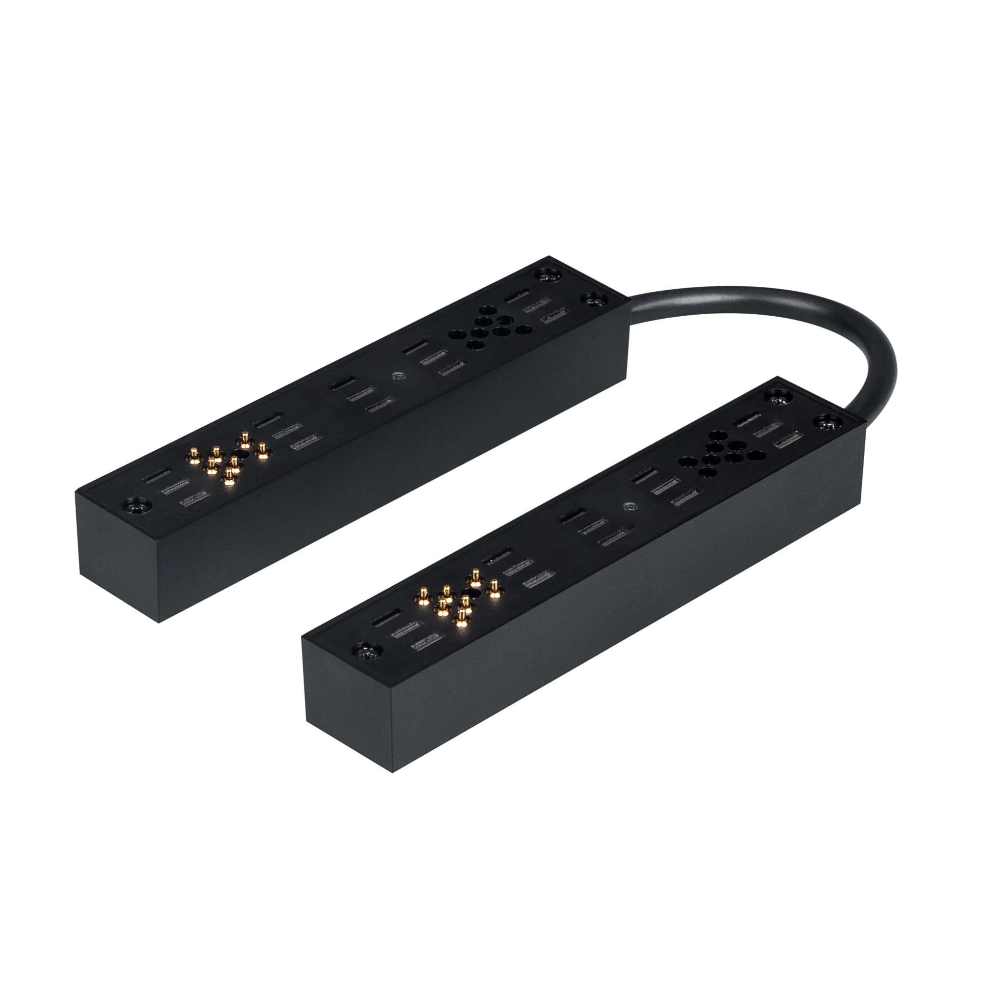 Коннектор гибкий MAG-CON-25-FLEX-POWER (BK) 046826 - Гибкий черный коннектор для электрического соединения двух треков MAG 25 между собой. Габариты одной части 110х20х17 мм.