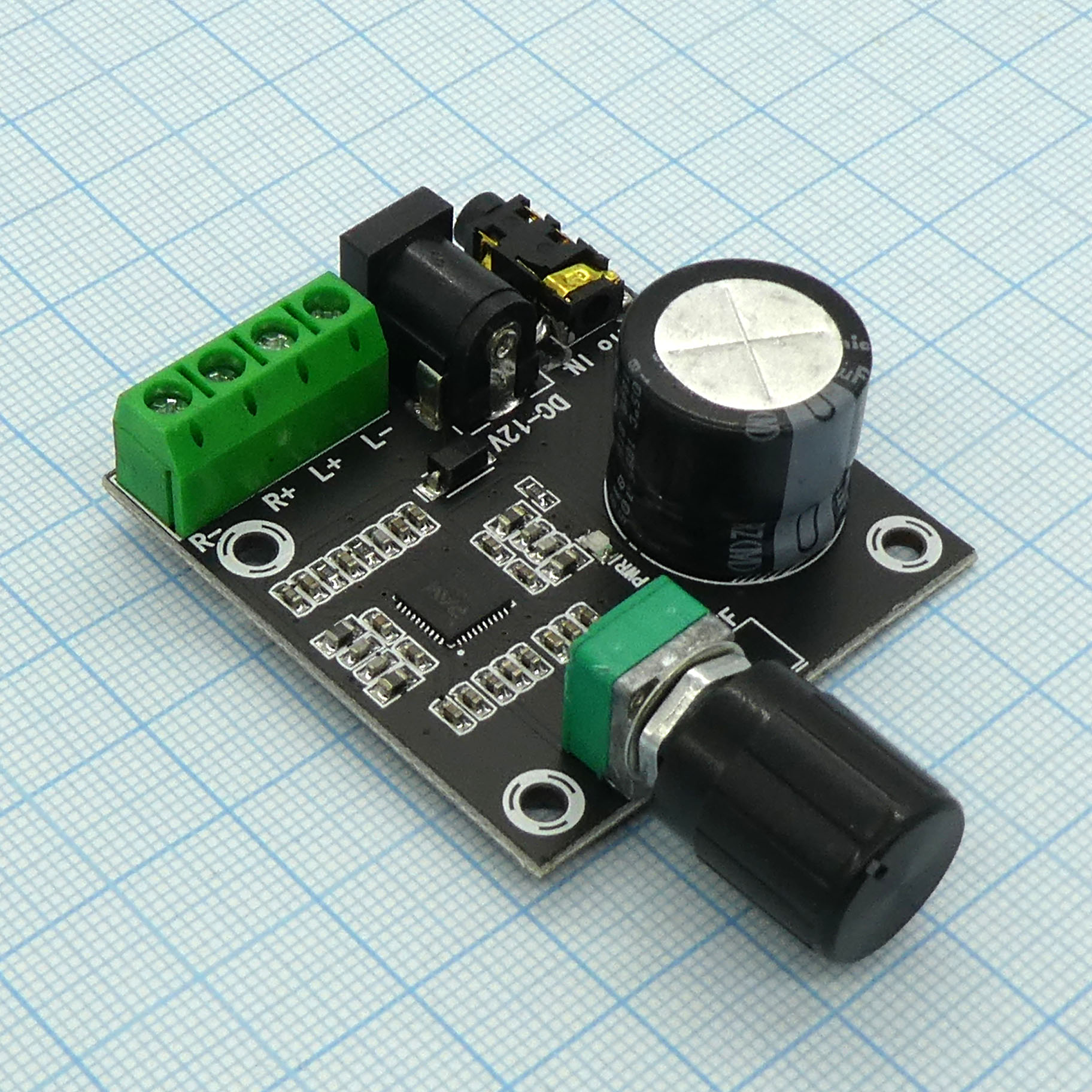Модуль усилителя НЧ D-класса 2х15Вт - Цифровой аудио усилитель; Режим работы: D Класс; Основа: микросхема PAM8610; Питание: 6-15V DC; Размер: 45 * 48 * 18мм
Выходная мощность: 10W * 2 (8Ohm), 15W * 2 (4 Ом); Частотный диапазон: 20 Гц-15Khz; Rвх= 20 мОм; 