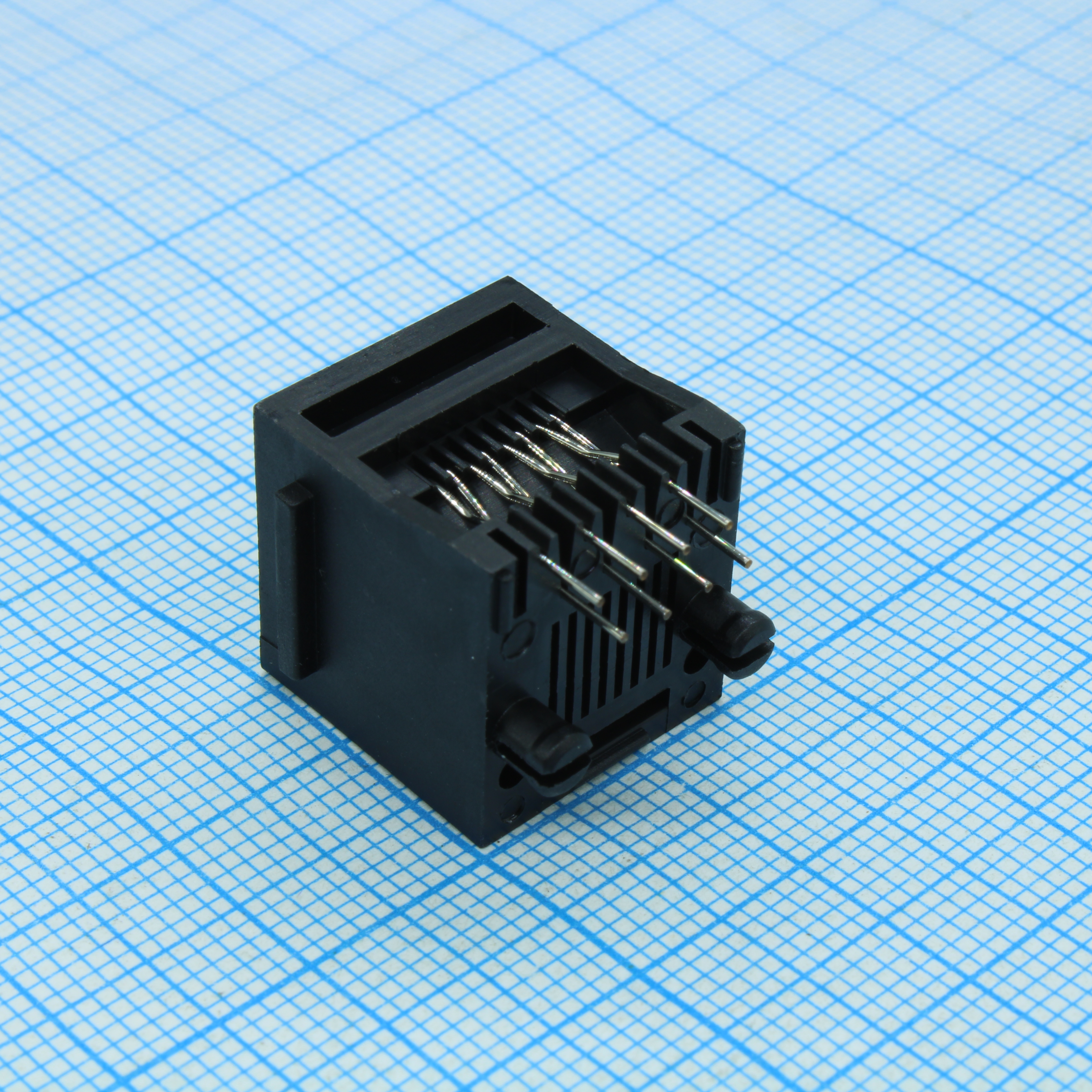 L-KLS12-156-8P8C-W-S-1-01 - Разъем модульный RJ45 на плату