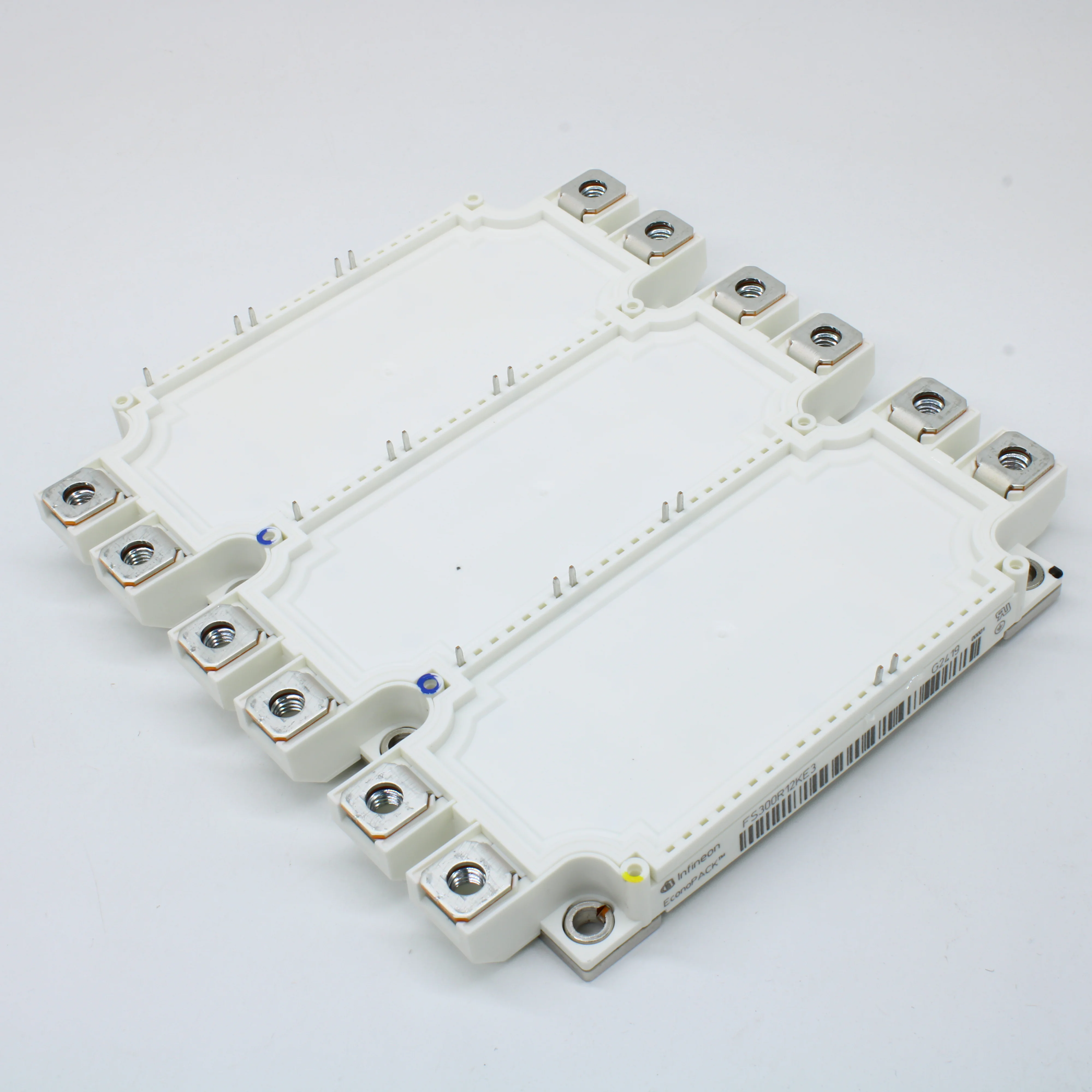 FS300R12KE3 - IGBT module 1200 V, 300 A sixpack