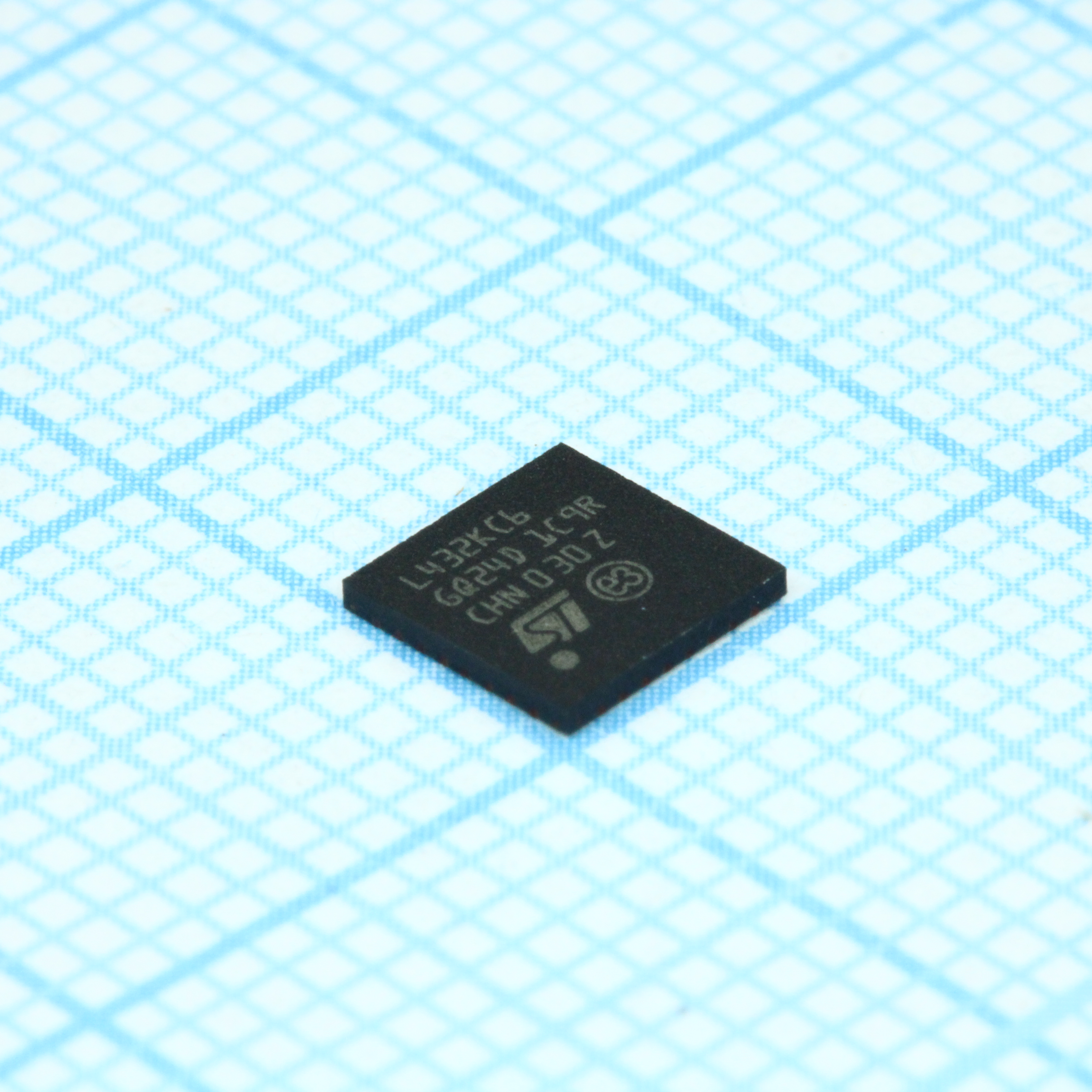 STM32L432KCU6 - Микроконтроллер STM 32-бит ядро ARM Cortex M4 RISC 256кБ Флэш-память 2.5В/3.3В 32-Pin UFQFPN EP лоток