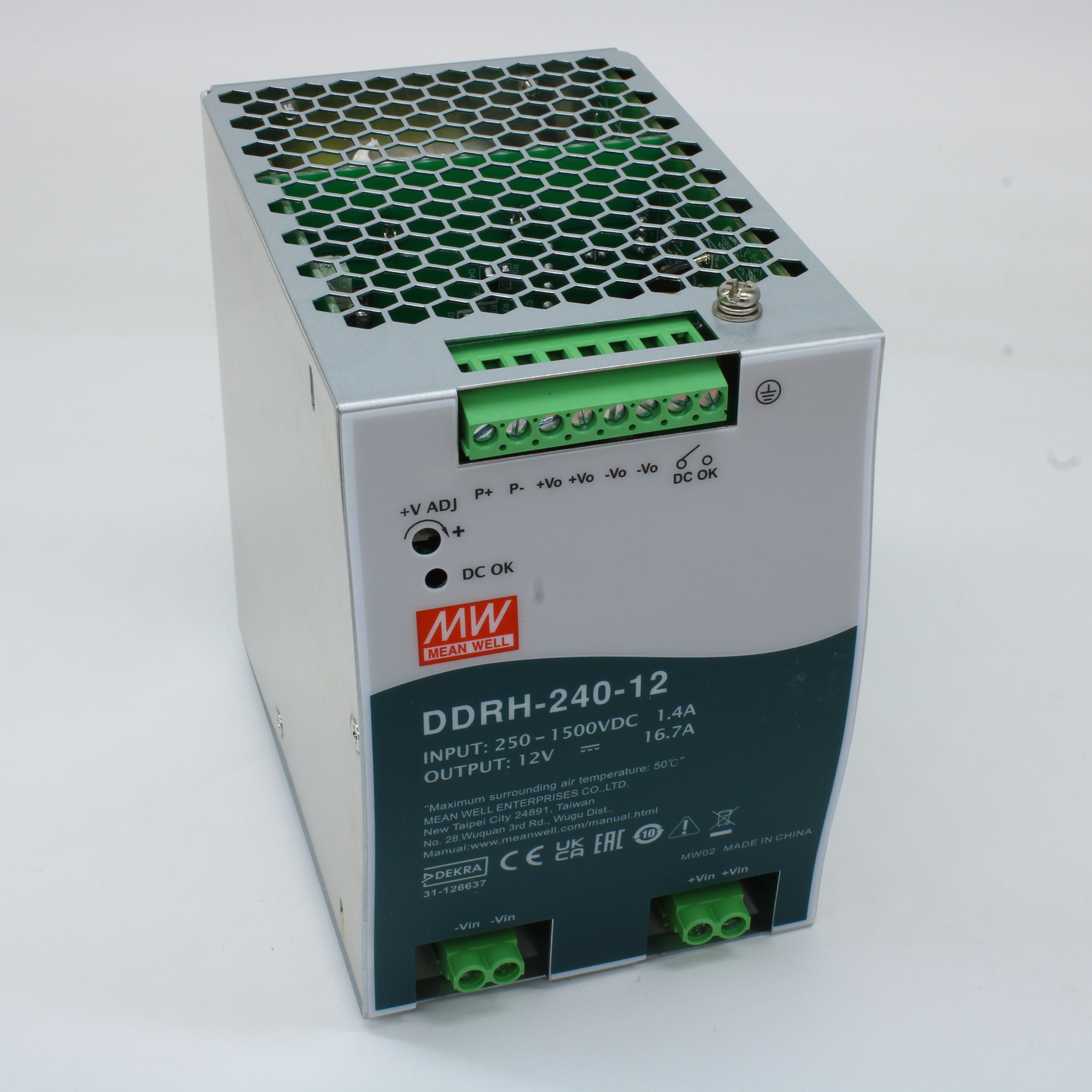 DDRH-240-12 - DC-DC, 200.4Вт, вход 250…1500 В DC, выход 12В/16.7А, рег.выход 12…15В, изоляция 4000В DC, паралл.подключение, в кожухе на DIN-рейку, 85.5х125.2х129.2мм, -40...+85°С