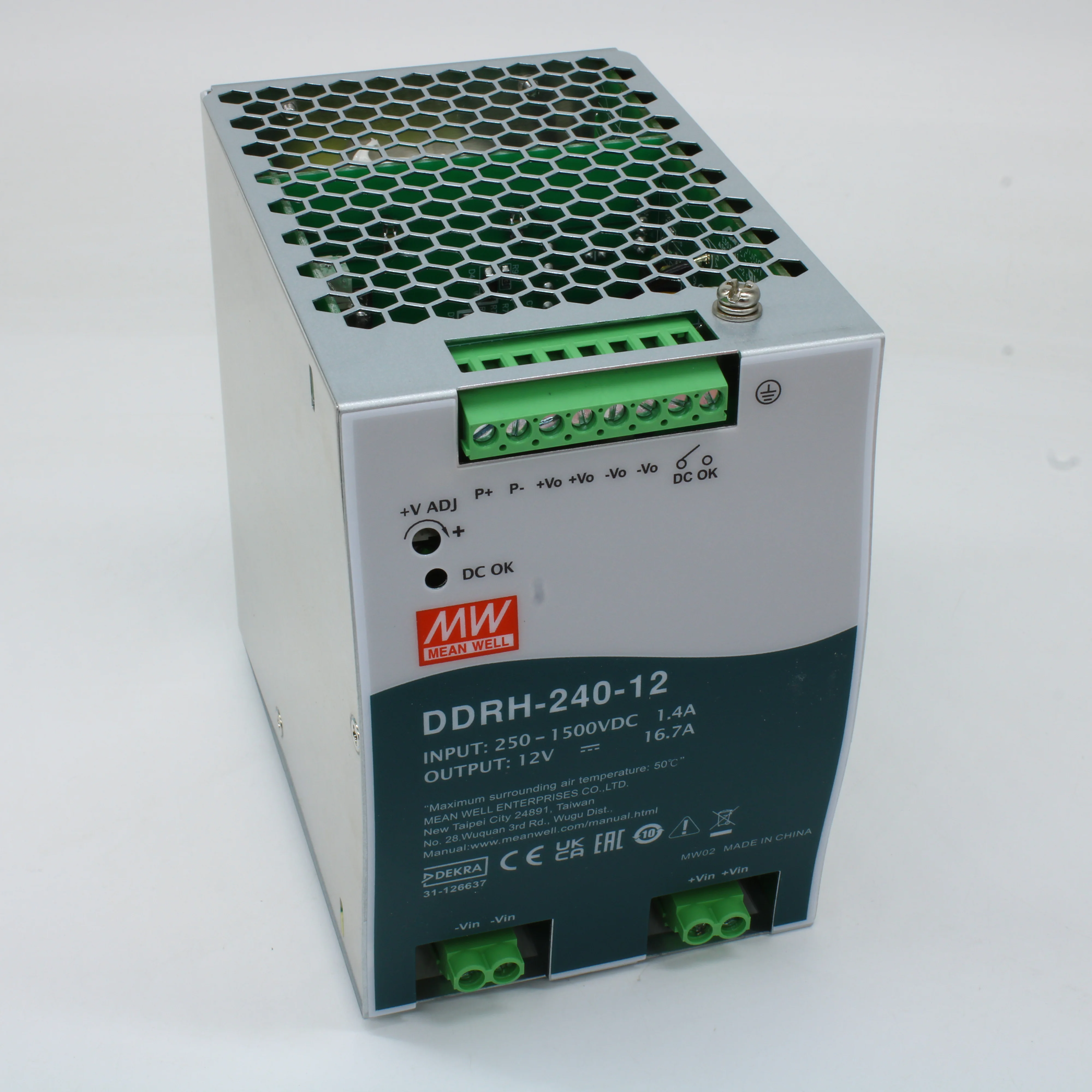 DDRH-240-12 - DC-DC, 200.4Вт, вход 250…1500 В DC, выход 12В/16.7А, рег.выход 12…15В, изоляция 4000В DC, паралл.подключение, в кожухе на DIN-рейку, 85.5х125.2х129.2мм, -40...+85°С