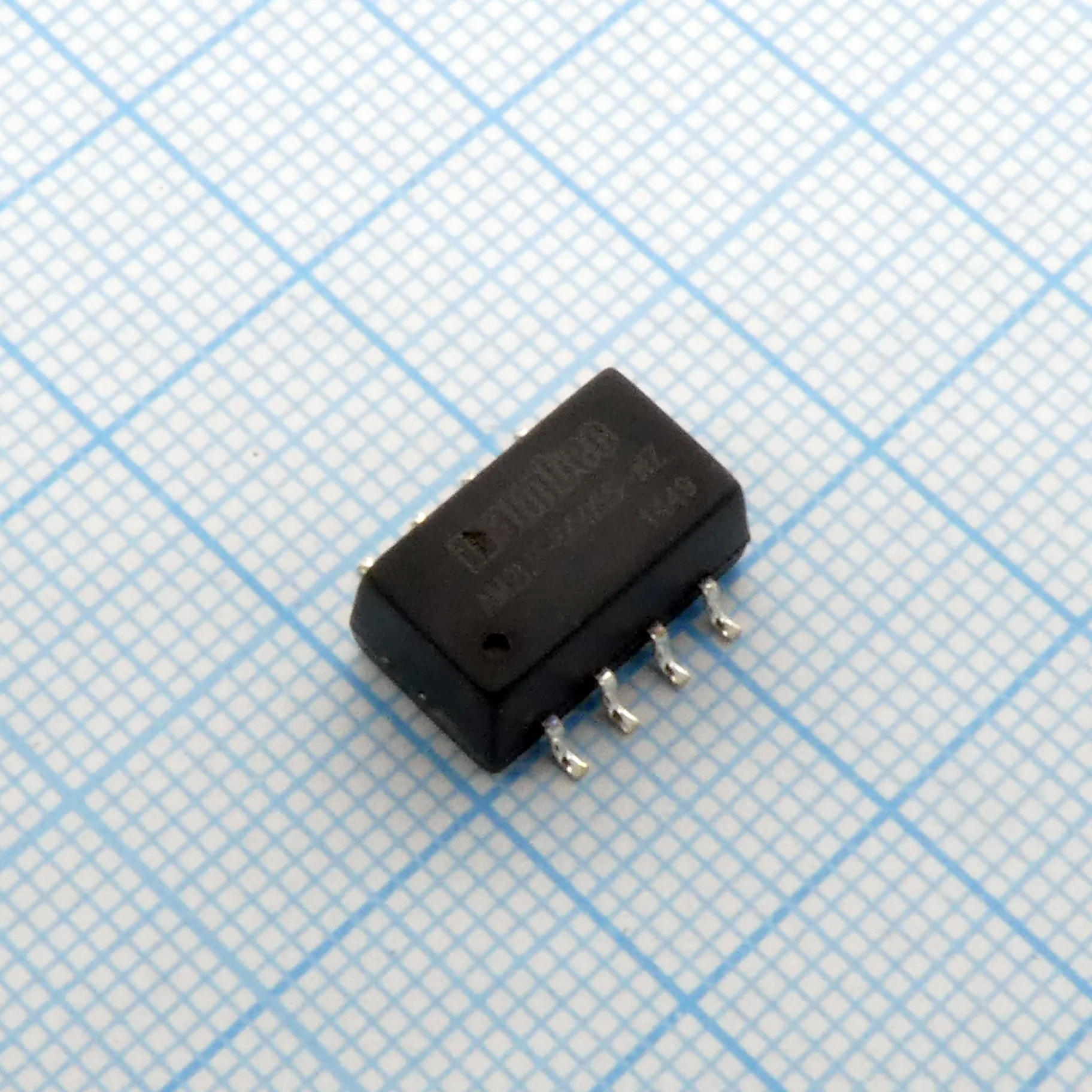 AM2LP-0505S-NZ - Преобразователь DC/DC, 2Вт, вход 4.5…5.5В, стабил. выход 5В/400мА, изоляция 1000В DC, вход вкл-выкл, защита от КЗ, SMD(12.7x11.2x6.5мм), -40…+85°С, низкопрофильный