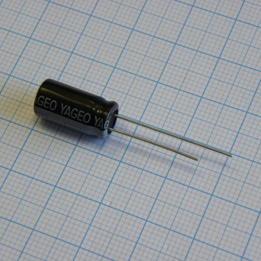 EEUFR1A102LB - Конденсатор радиальный алюминиевый 1000мкФ 10В 8*15 105°C