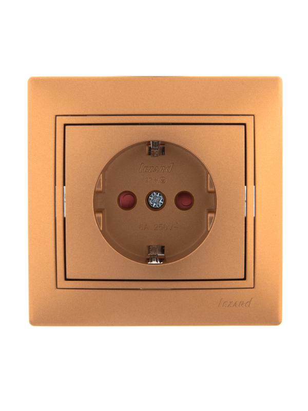 Розетка 1-м СП Mira 16А IP20 с заземл. защ. шторки со вставкой керамика зол. метал. 701-1313-124