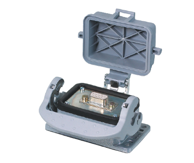 Корпус D-SUB Z7.415.0810.0 - Розеточный разъем REVOS D-SUB, 15 контактов, Size 6, контактная вставка основание разъема с одной защелкой и защитной крышкой, 40 V, 5 А