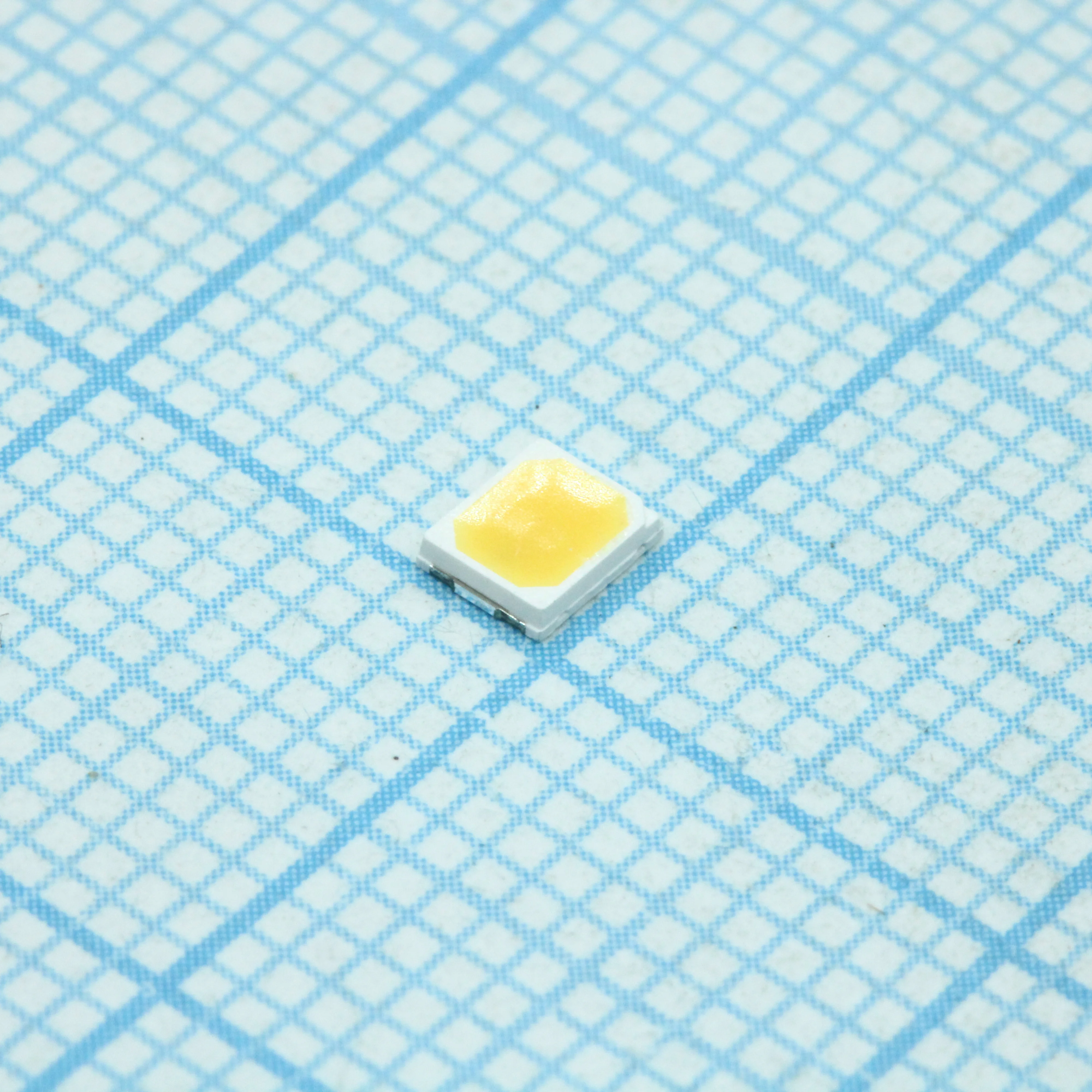 HL-A-2835D19VW-2-LVR7-S1-08-PCT-HR6 4000 - Светодиод smd 0.2-0.5Вт/белый/ 4000K/  3,2В/ 38Лм @ 150мА/ Ifmax=150мА/ CRI 95°/ 120°/ 2.8x3.5x0.7мм