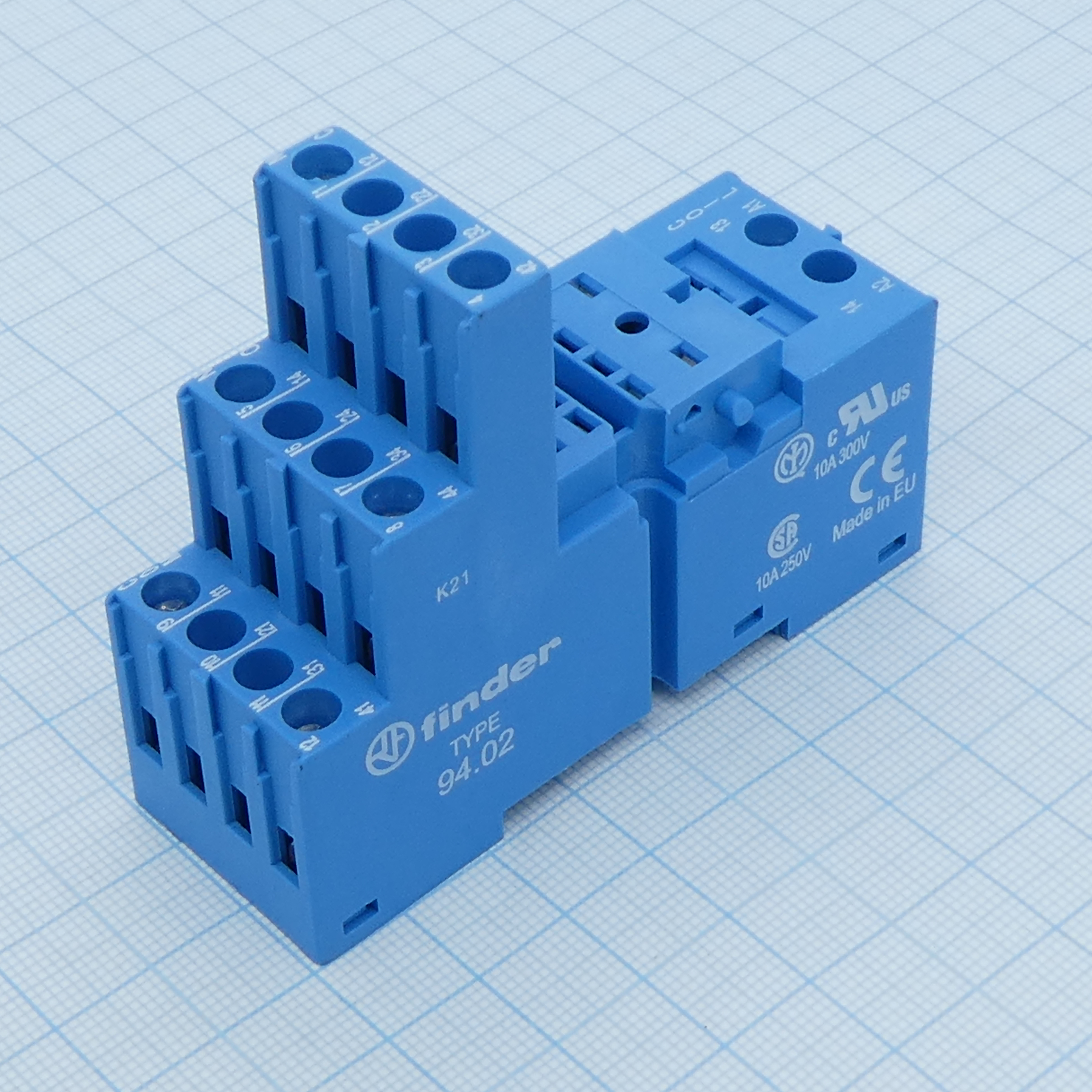 94.02.SPA - Розетка с винтовыми клеммами (с зажимной клетью) для реле 55.32, таймера 85.02; применяются модули 86.00, 99.02; в комплекте пластиковая клипса 094.91.3; версия: синий цвет
