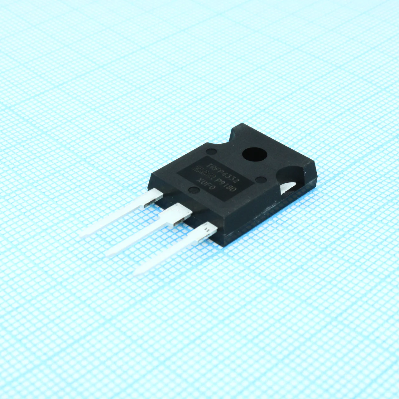 IRFP4332PBF - Транзистор полевой MOSFET N-канальный 250В 360Вт