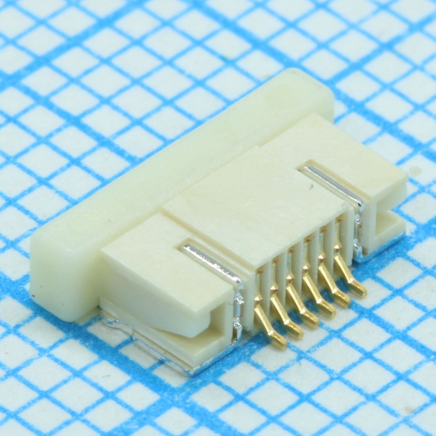 1734592-6 - Соединитель FPC 6 контактов шаг 0.5мм угловой SMD лента на катушке