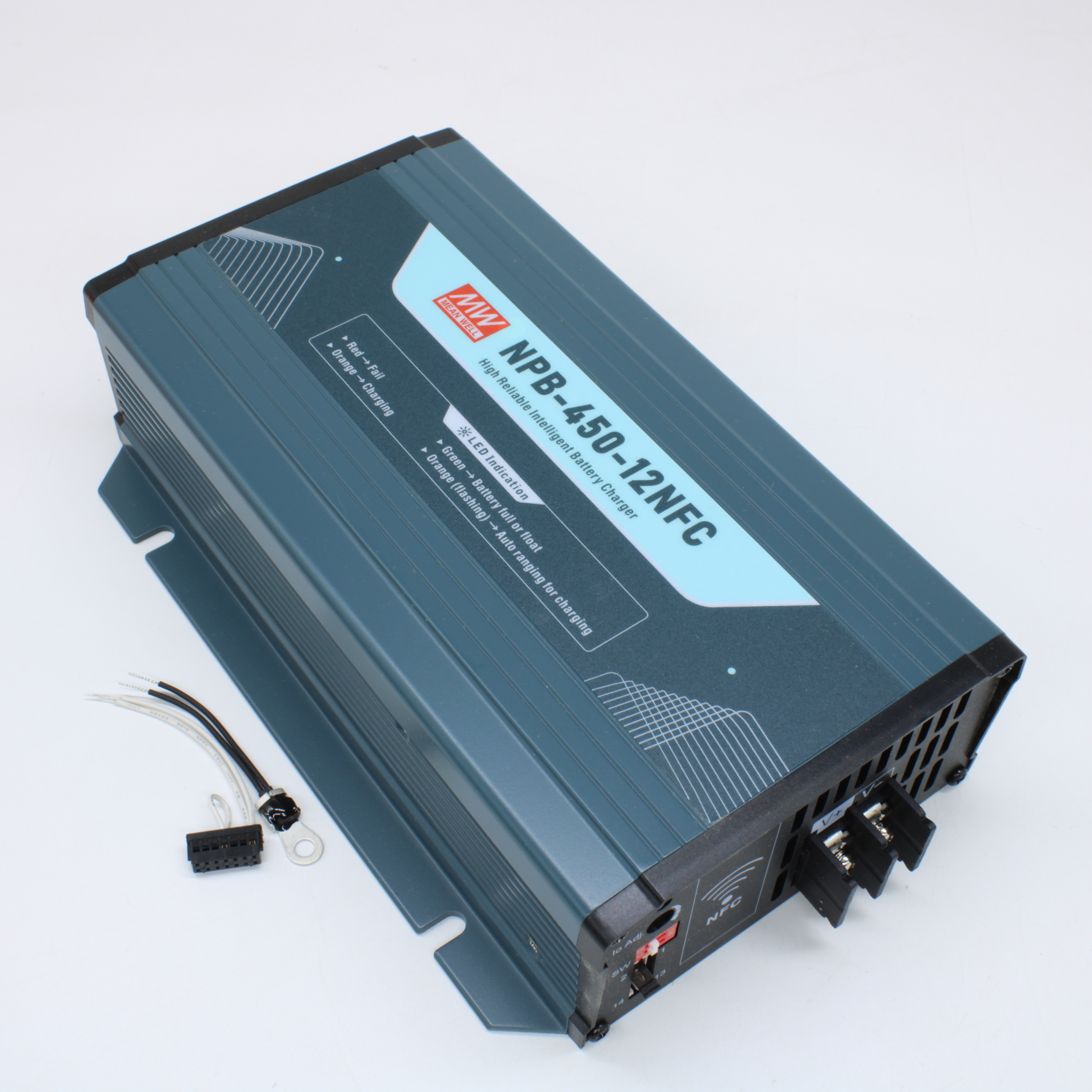 NPB-450-12NFC - AC/DC зарядное устройство, 14.4V/25A, вход 90…264VA C, 47…63Гц /127…370В DC, изоляция 3000В AC, PFC, CAN, NFC, программируемый, для свинцовых (обслуживаемых, гелевых, AGM) и Li-ion (Fe, Mn), 4 стадии заряда, 205*135*55мм, -30…+70°С