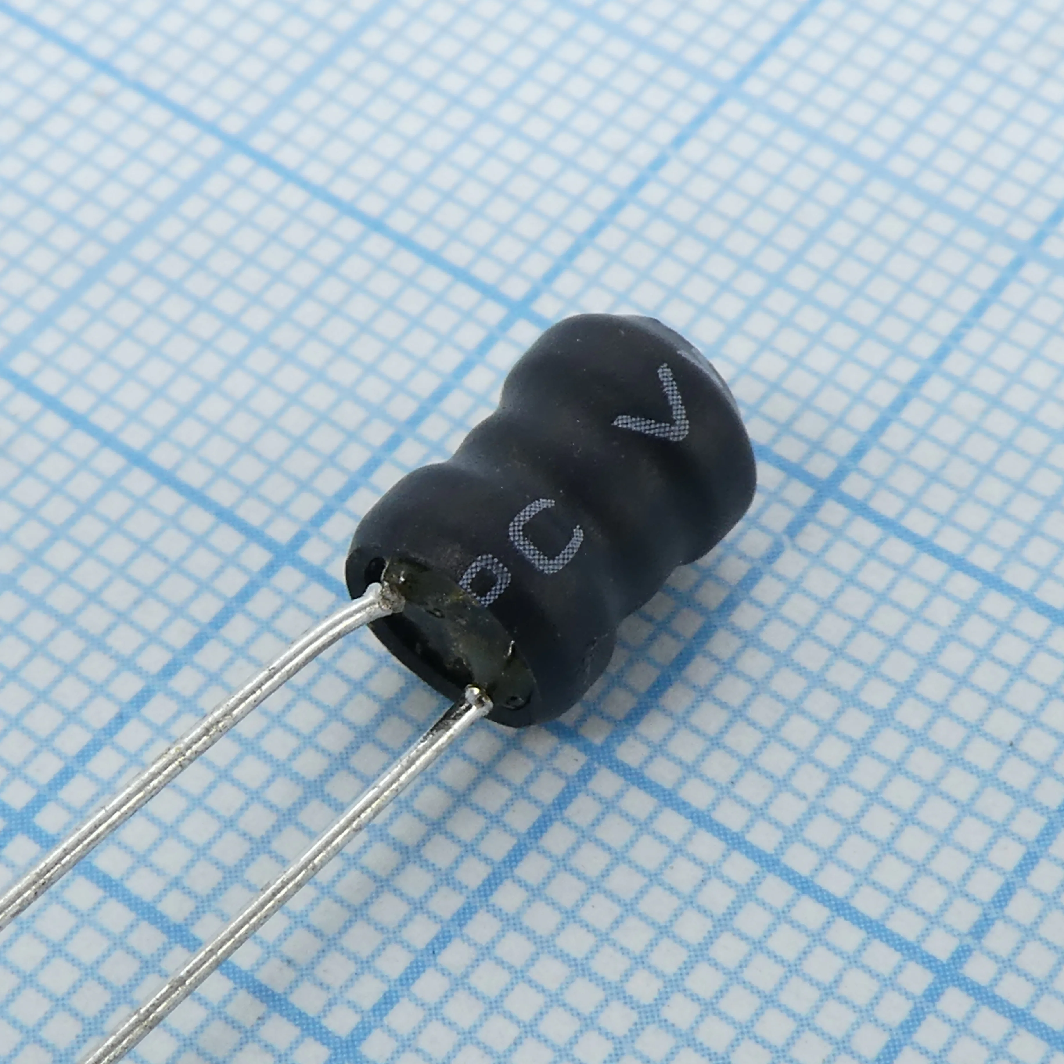 SL0608T-273K-B-N - Индуктивность радиальная 27mH 22mA 90Ohm DCR p=3,5mm