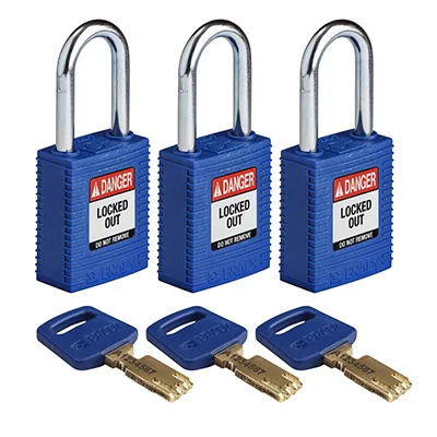 gws150317 - Замки SafeKey нейлоновые со стальной дужкой, высота дужки – 38 мм, диаметр дужки – 6.4 мм, нейлоновый корпус, размеры корпуса – 46х38х19 мм, система "Одинаковые ключи", цвет – синий, 3 шт/упак