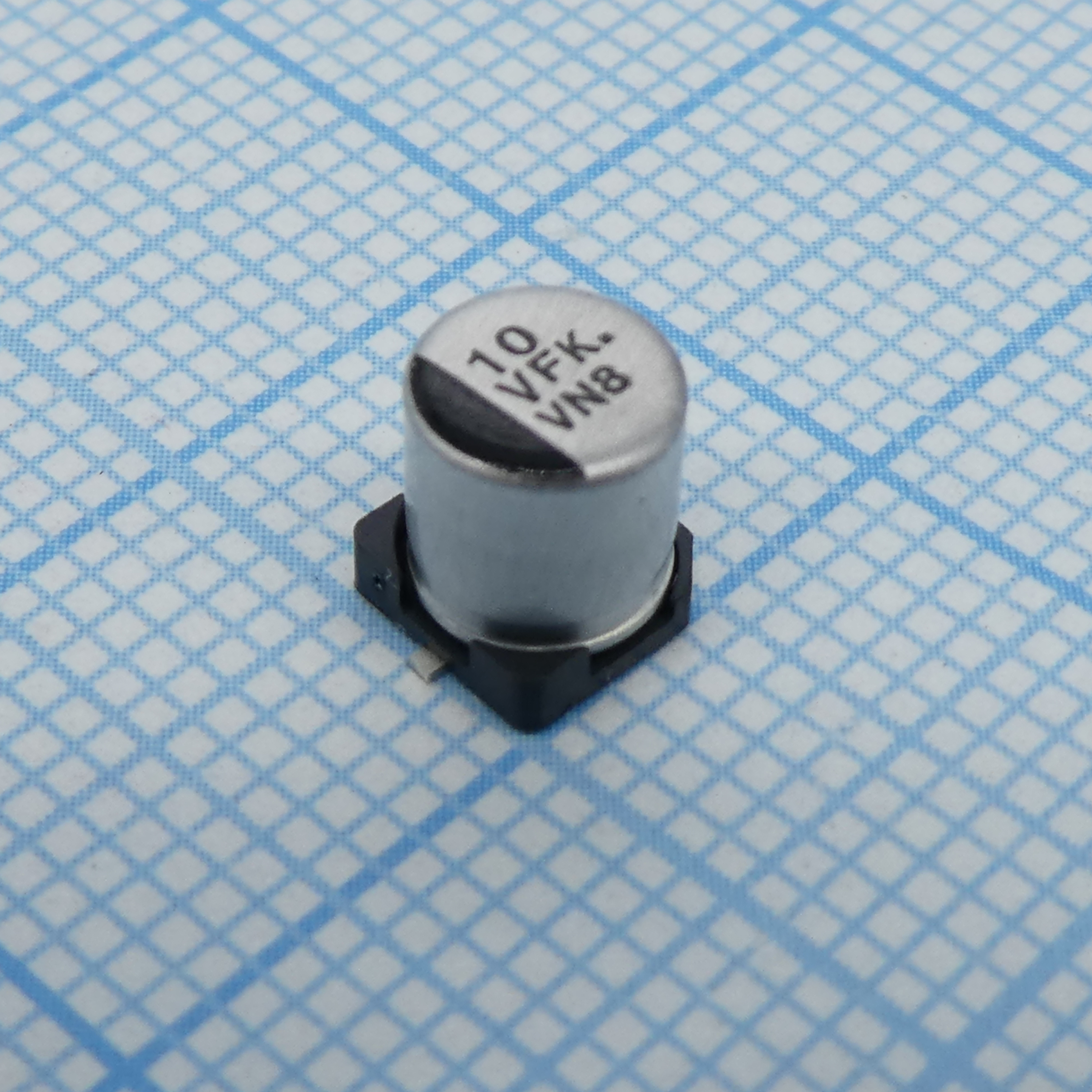 EEEFK1V100R - Конденсатор электролитический низкоимпедансный для поверхностного монтажа 35В 10мкФ ±20%, 160mA, 2000часов, 5*5.8