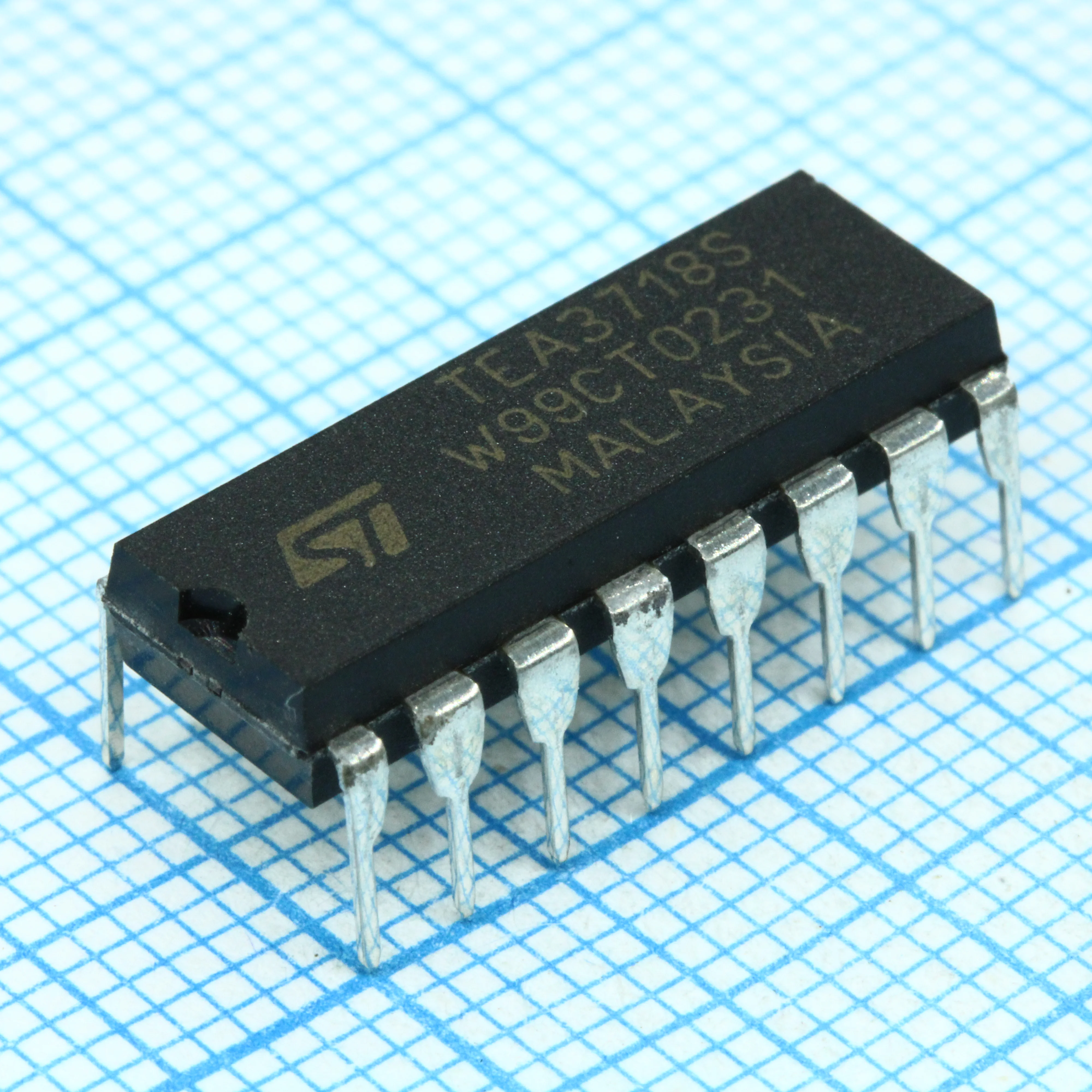 TEA3718SDP - Микроконтроллер  дpайвеp двигателя, (STEPPER MOTOR)