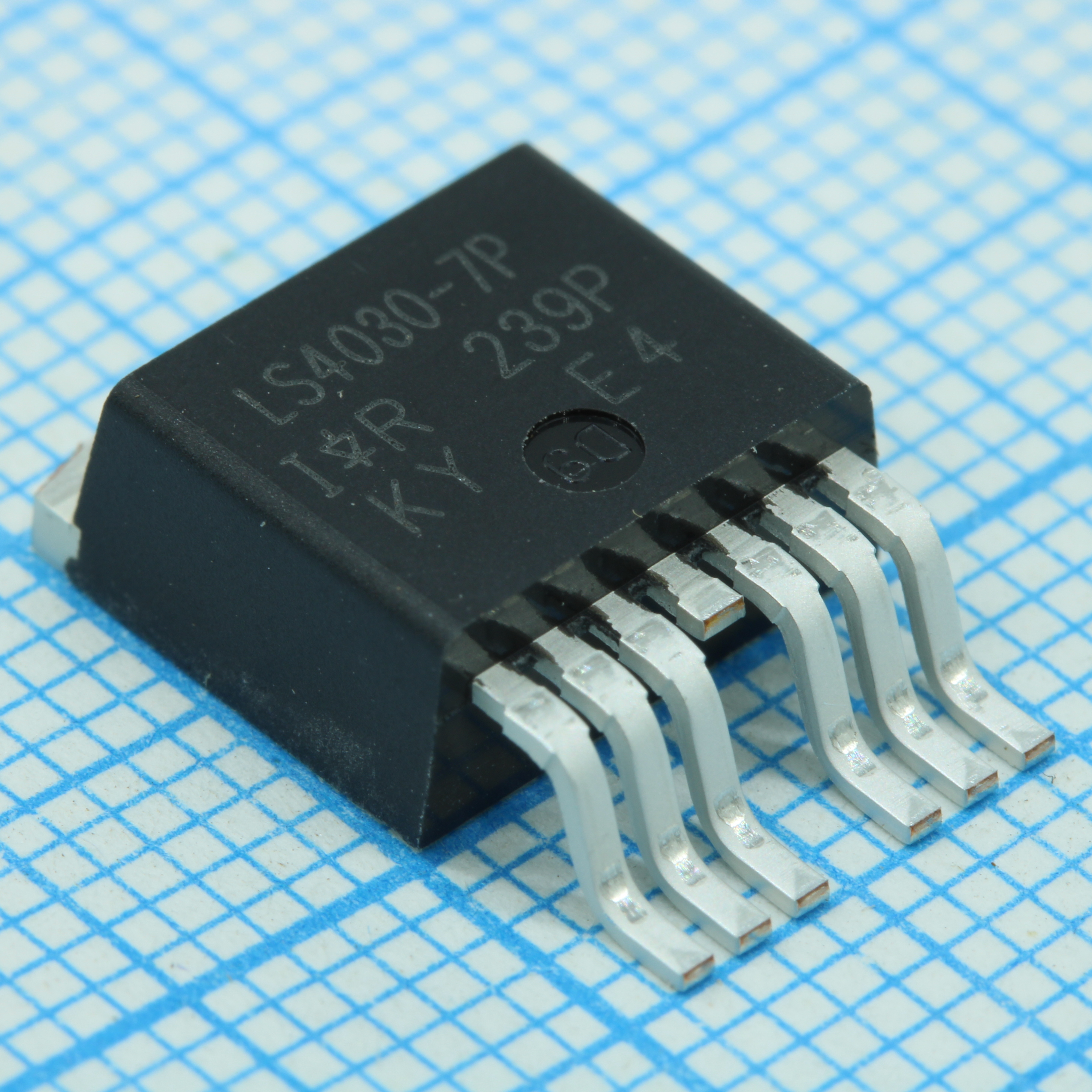 IRLS4030TRL7PP - Транзистор полевой MOSFET N-канальный 100В 190A D2PAK-7