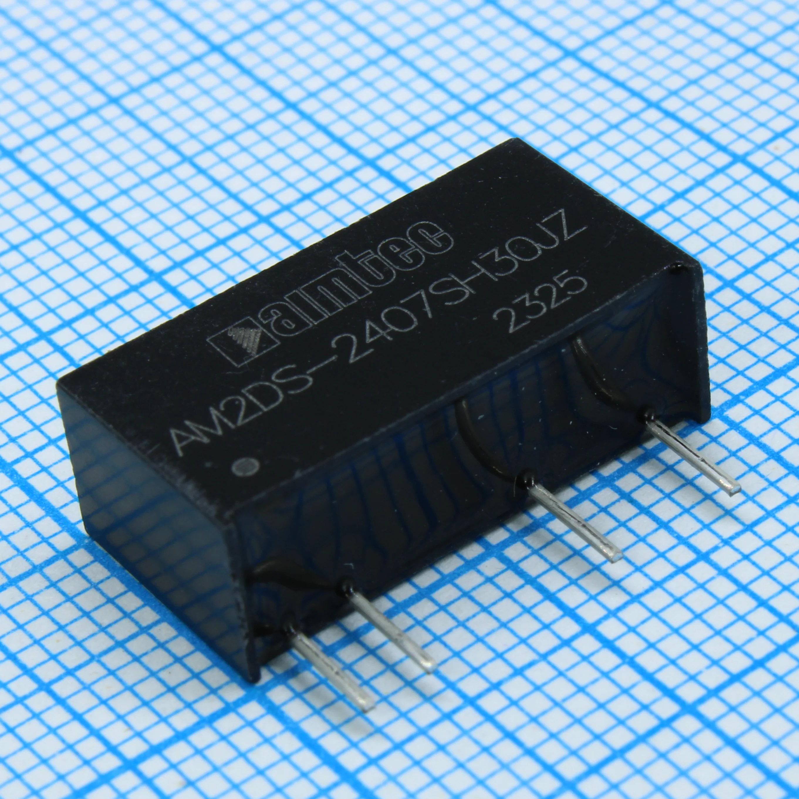 AM2DS-2407SH30JZ - DC/DC, 2Вт, вход 21.6…26.4В, выход 7.2В/0.027…0.278А, изоляция 3000В DC, КПД 80%, максимальная емкостная нагрузка не более 1000мкФ, SIP7, 19.65x7.05x10.16мм, -40…105°C, пластик