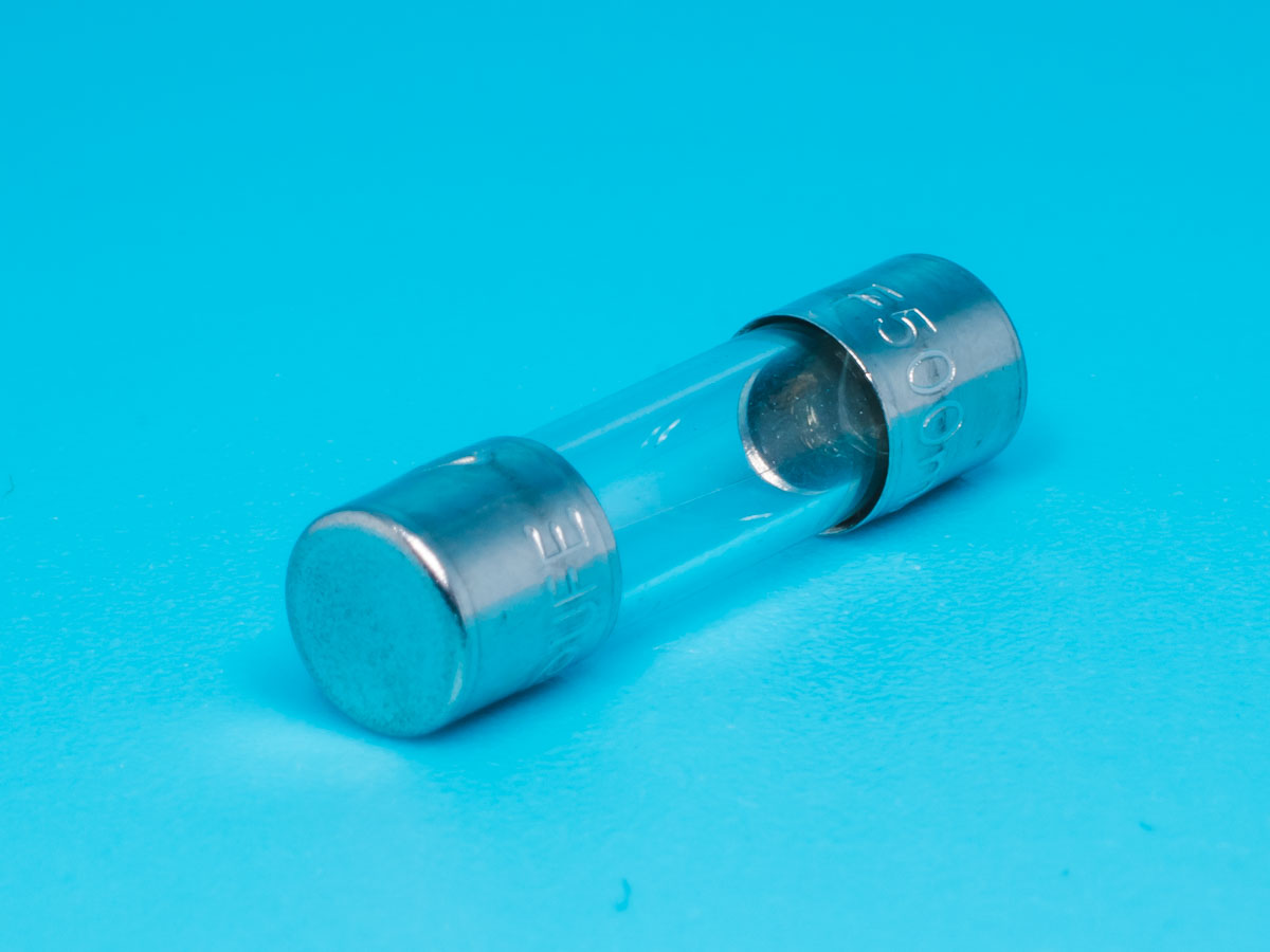 FS-52GQ-0.5/250 - Предохранитель 5х20мм, стеклянный, сверхбыстрый, 0.5А/250В (UFE)