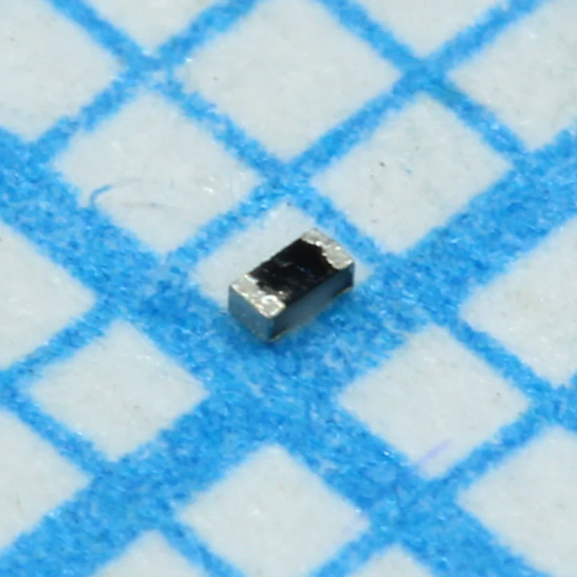 RC0201FR-07200KL - Толстопленочный ЧИП-резистор 0201 200кОм ±1% 0.05Вт -55°С...+155°С