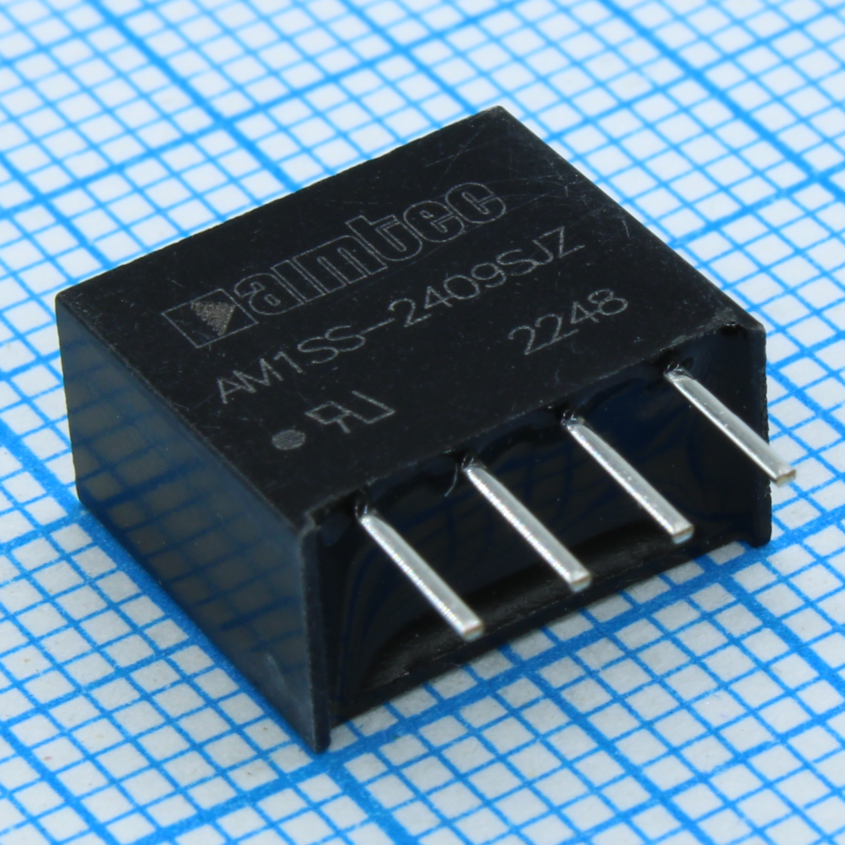 AM1SS-2409SJZ - DC/DC, 1Вт, вход 21.6…26.4В, выход 9В/0.012…0.111А, изоляция 1500В DC, КПД 80%, максимальная емкостная нагрузка не более 1000мкФ, SIP4, 11.6x6x10.1мм, -40…105°C, пластик