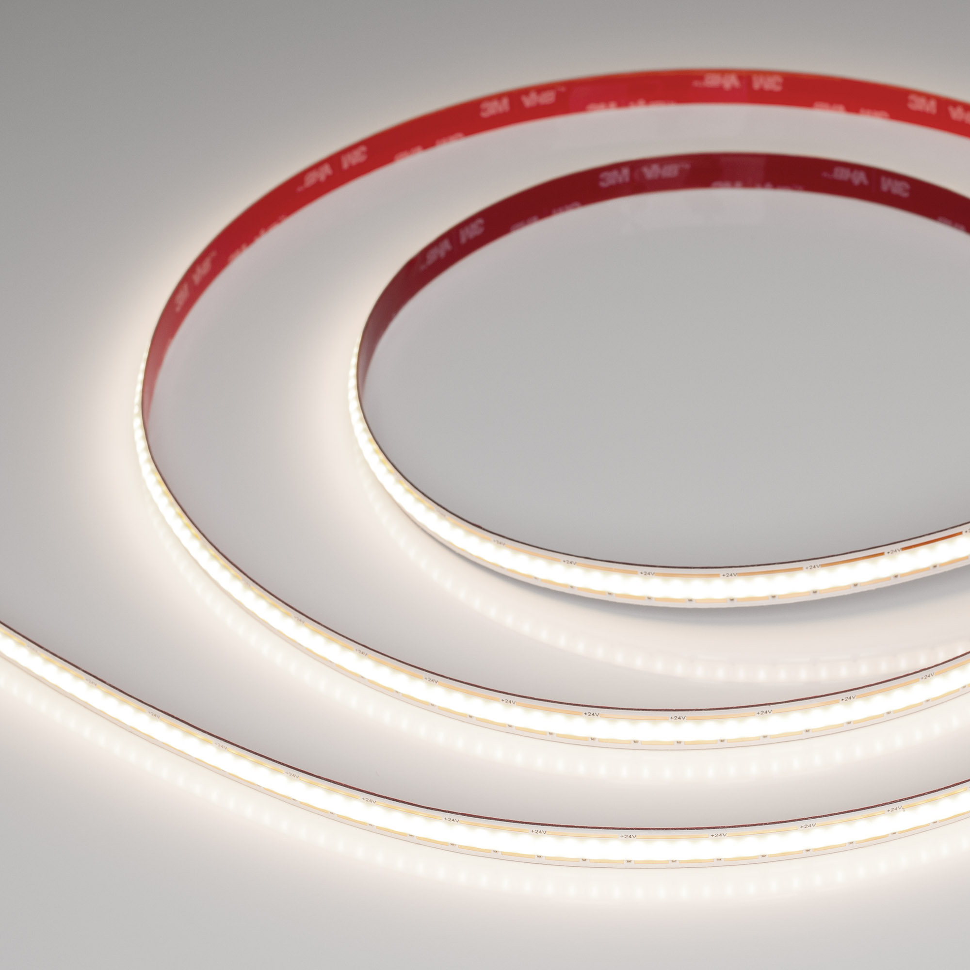 Лента COB-X480-10mm 24V Day4000 (10 W/m, IP20, 5m, FreeCut) 044195 - Лента COB сплошной засветки без видимых светодиодов. Светодиоды CSP 480 шт/м. Цвет свечения ДНЕВНОЙ 4000K, высокий индекс цветопередачи CRI>90, угол 160°. Мощность 10 Вт/м, питание 24 В.