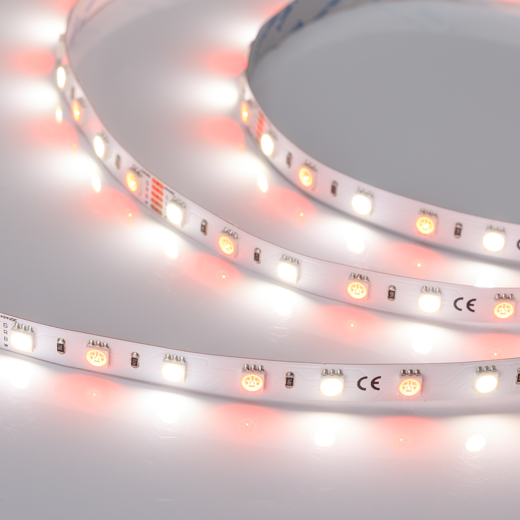 Лента RT-B60-10mm 24V RGBW-Day (14.4 W/m, IP20, 5060, 5m) 018326(2) - Светодиодная лента RT-B60, открытая . Светодиоды 5060, 60 шт/м (300 шт на 5 м), белая плата, ширина 10 мм, скотч 3M. Цвет RGB + ДНЕВНОЙ 4000 K, цветопередача CRI>85, угол 120°. Питание 