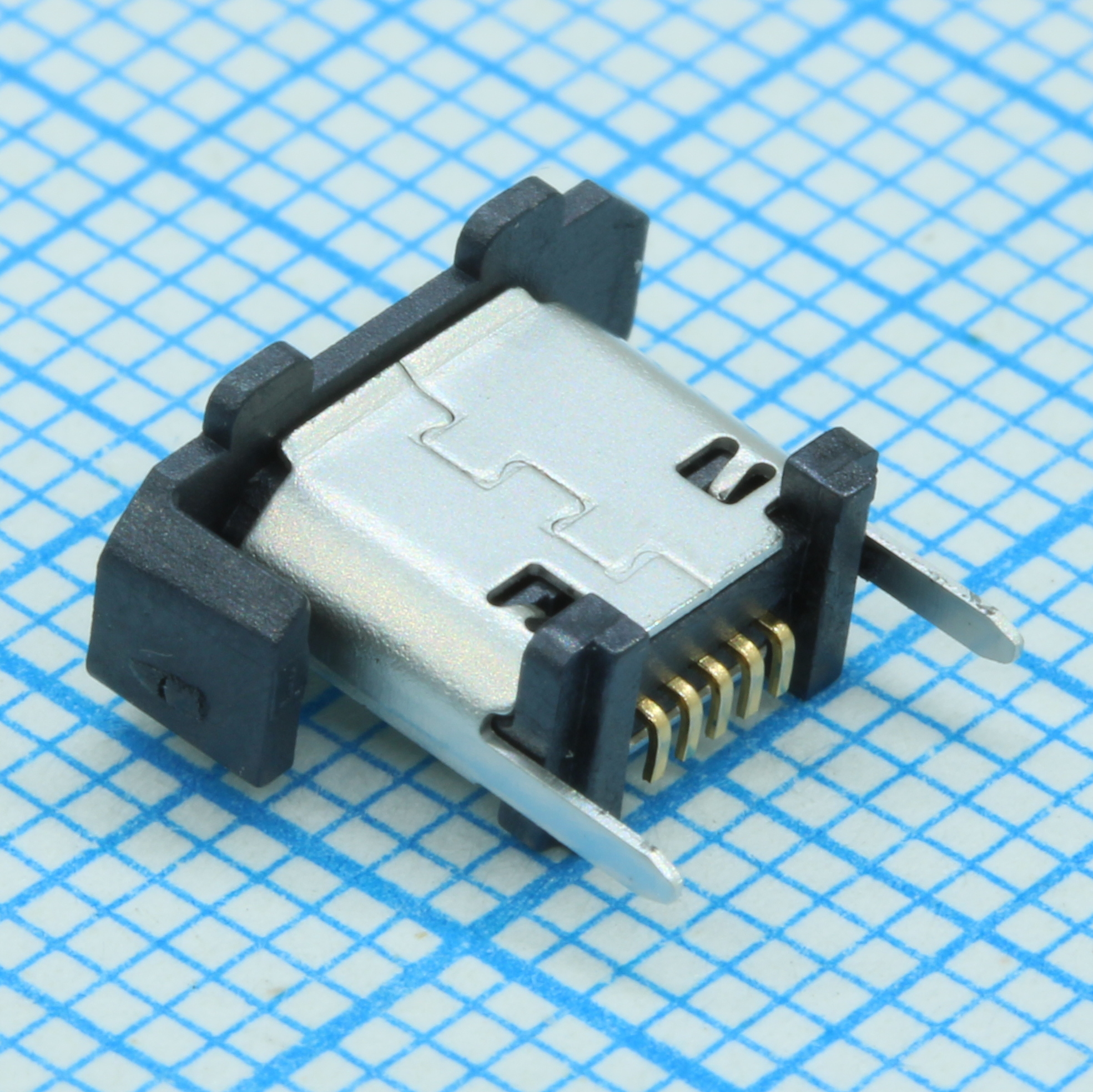 USB3140-30-0230-1-C - Разъем микро USB тип B 2 контакта питания /3 сигнальных контакта SMD 5 терминалов 2 порта лента на катушке