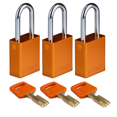gws150305 - Замки SafeKey алюминиевые со стальной дужкой, высота дужки – 38 мм, диаметр дужки – 6.4 мм, алюминиевый корпус, размеры корпуса – 46х38х19 мм, система "Одинаковые ключи", цвет – оранжевый, 3 шт/упак
